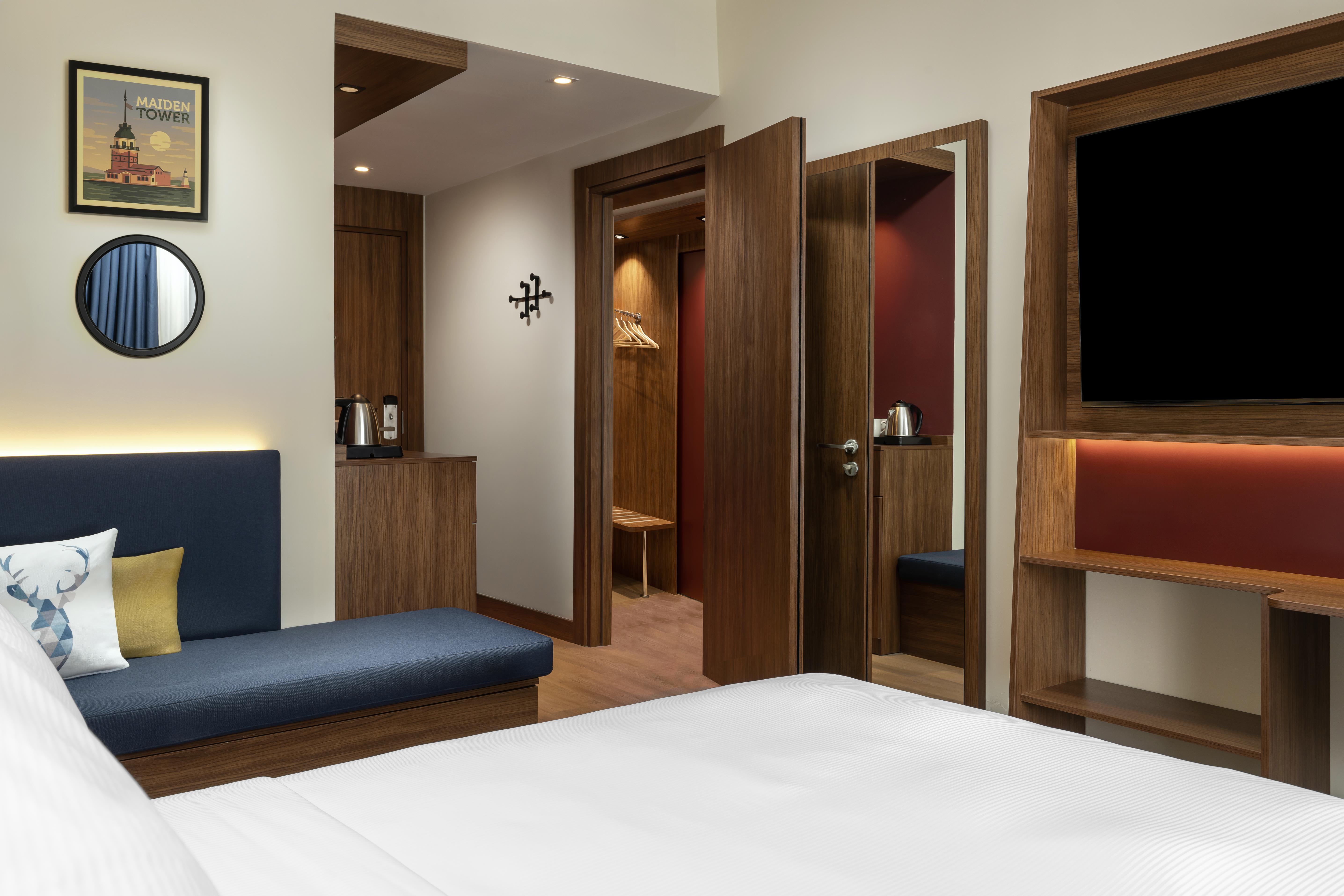 Family Room Connecting Room