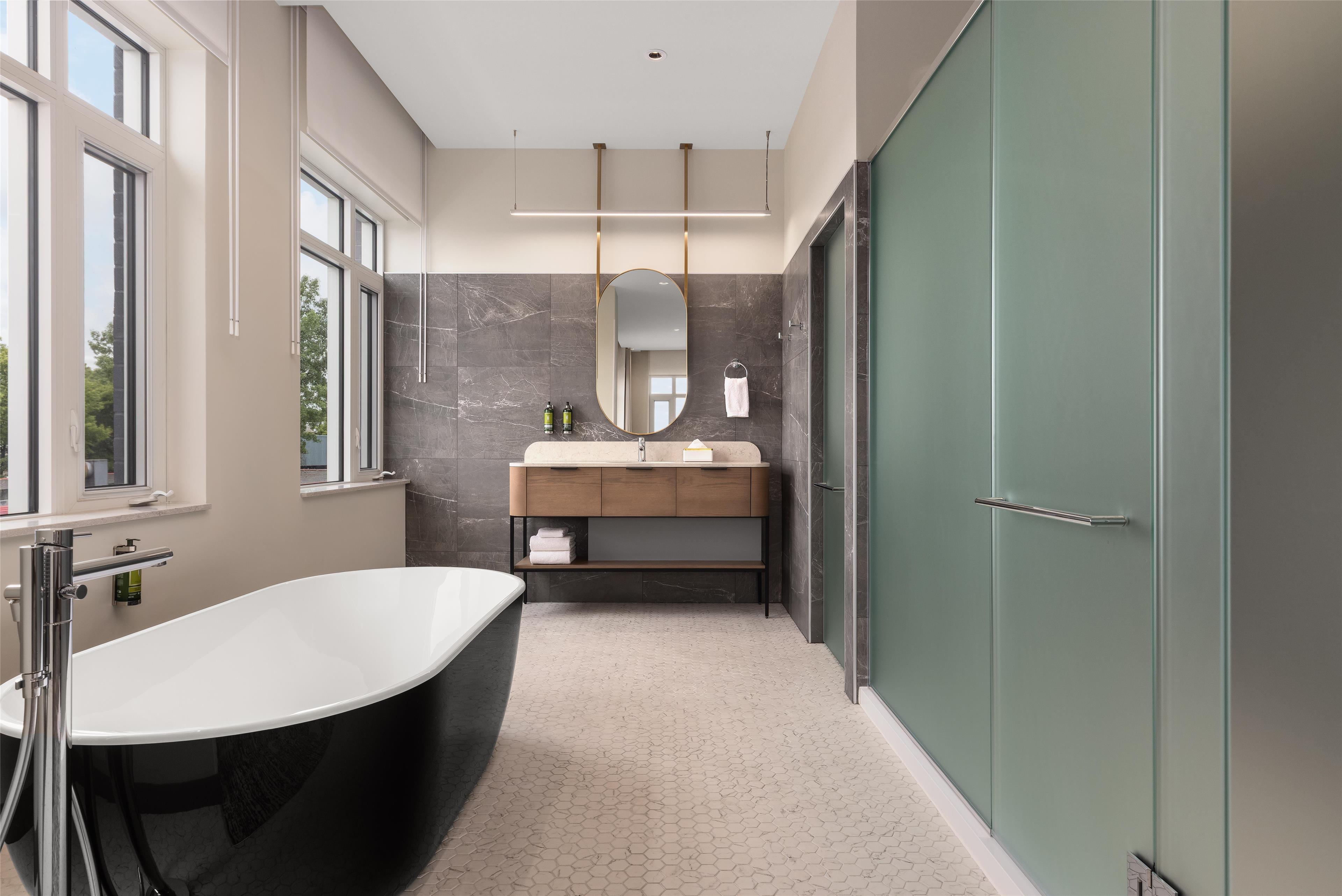 Double Deluxe King Bed