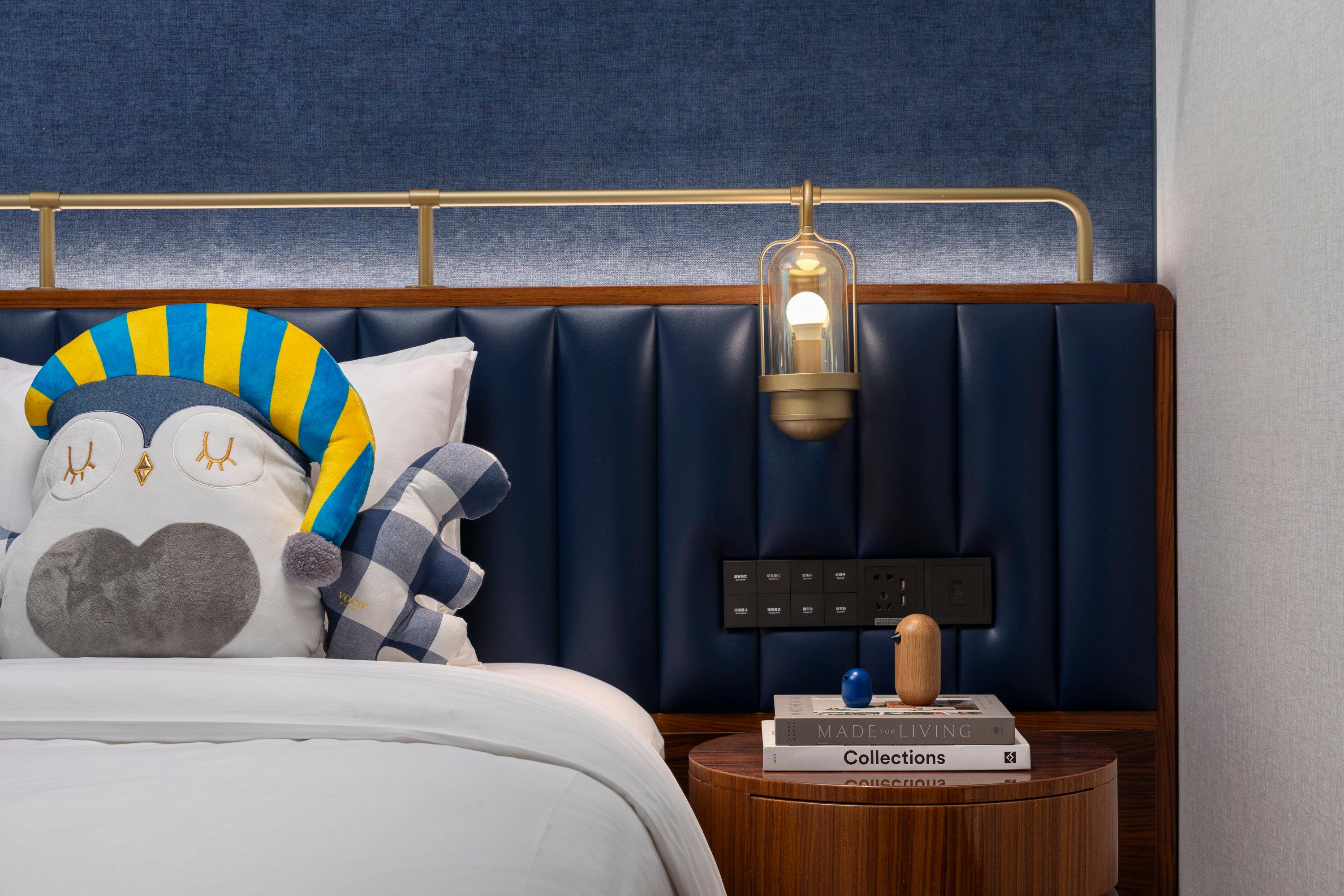 Double or Twin Standard