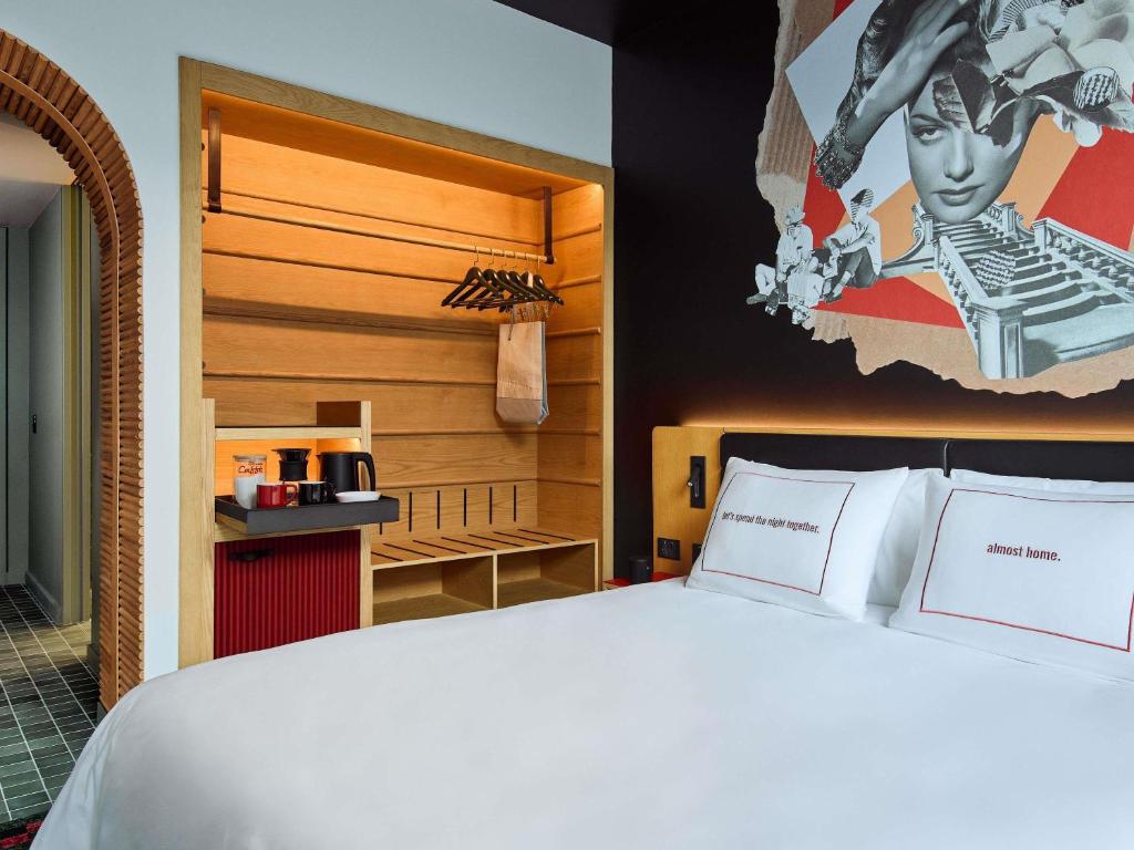 Double King Size Bed