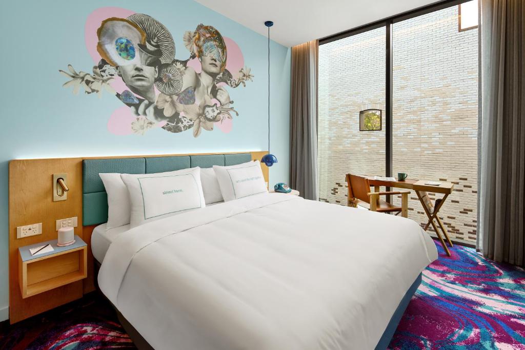 Double Queen Size Bed