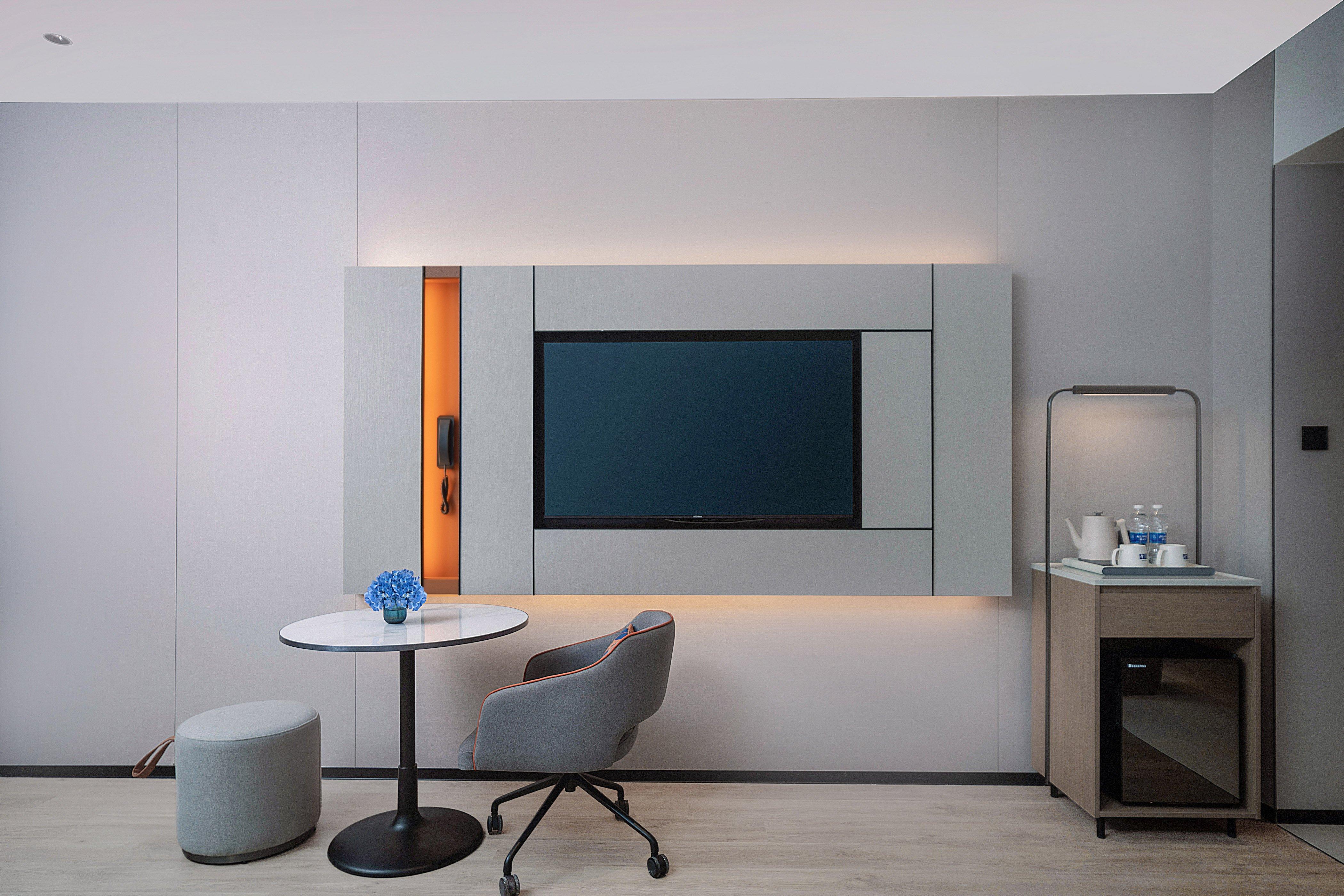 Double Queen Size Bed