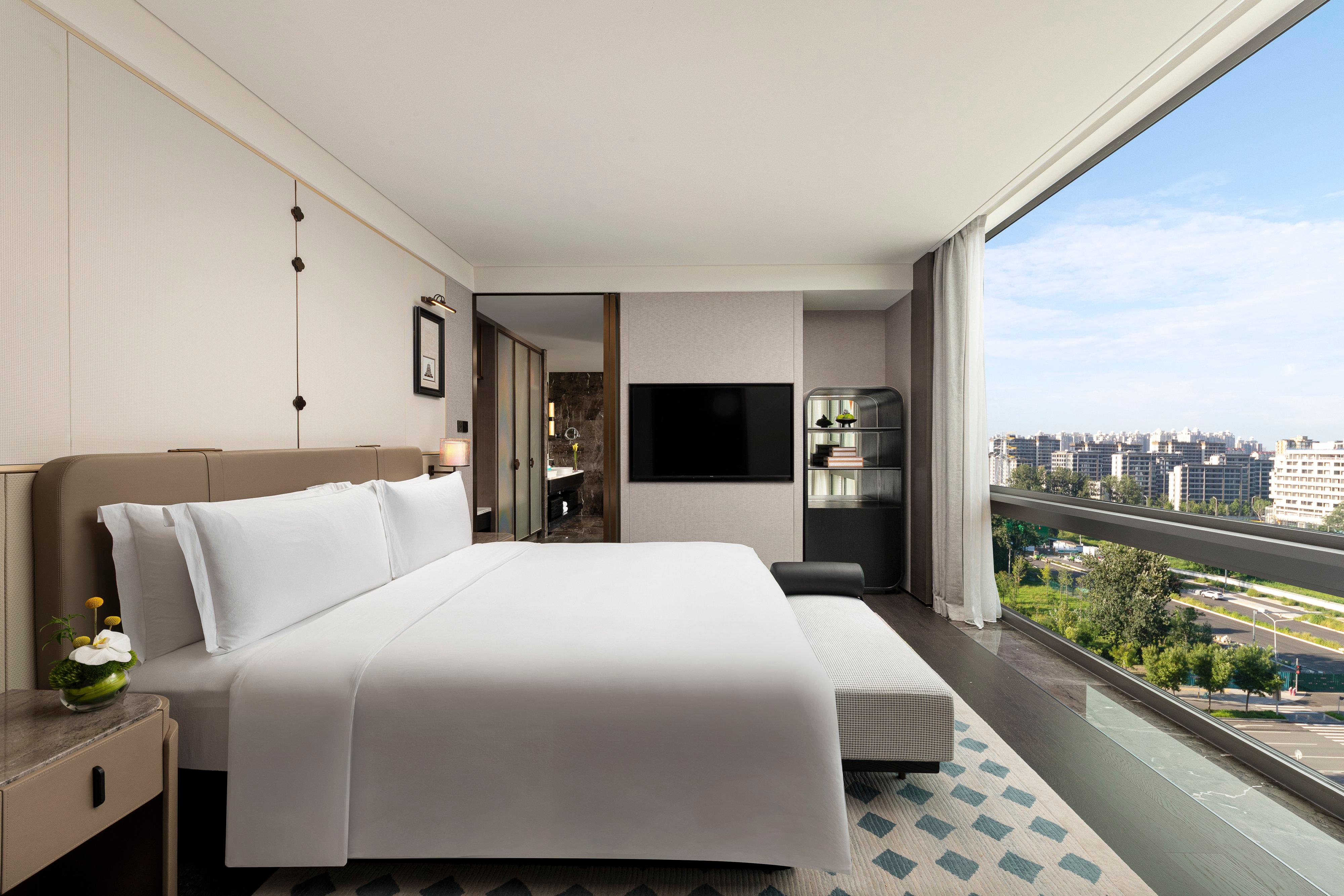 Double City View King Bed