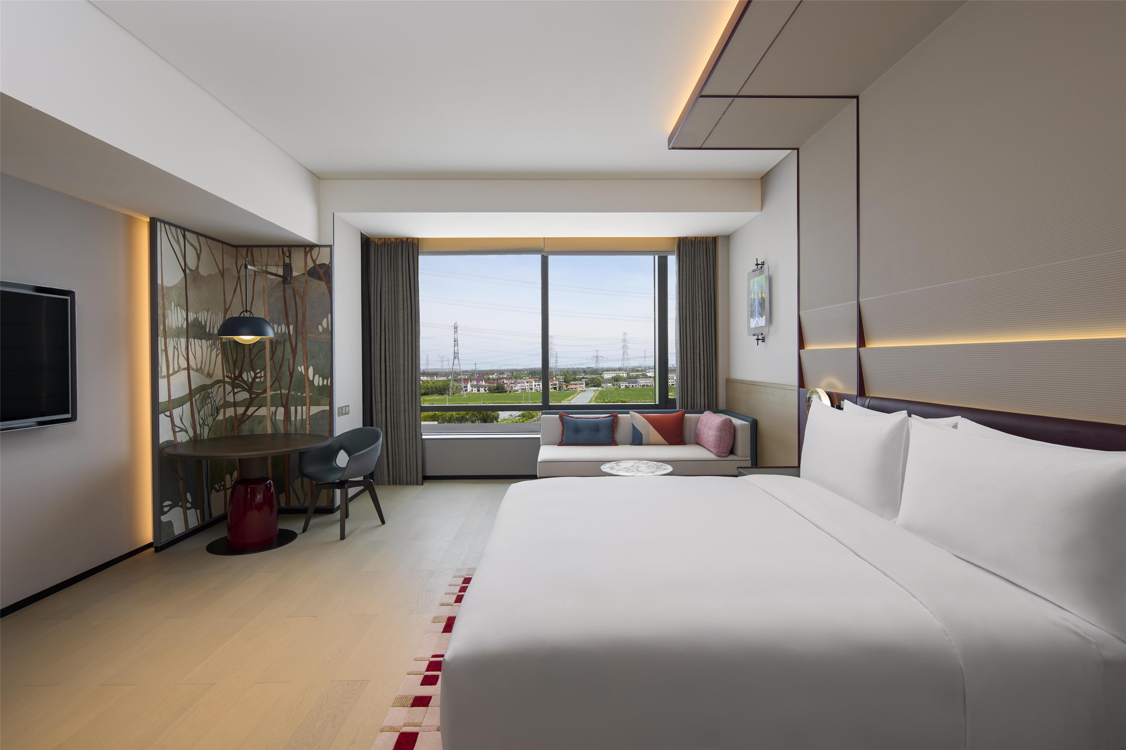 Double Deluxe King Bed