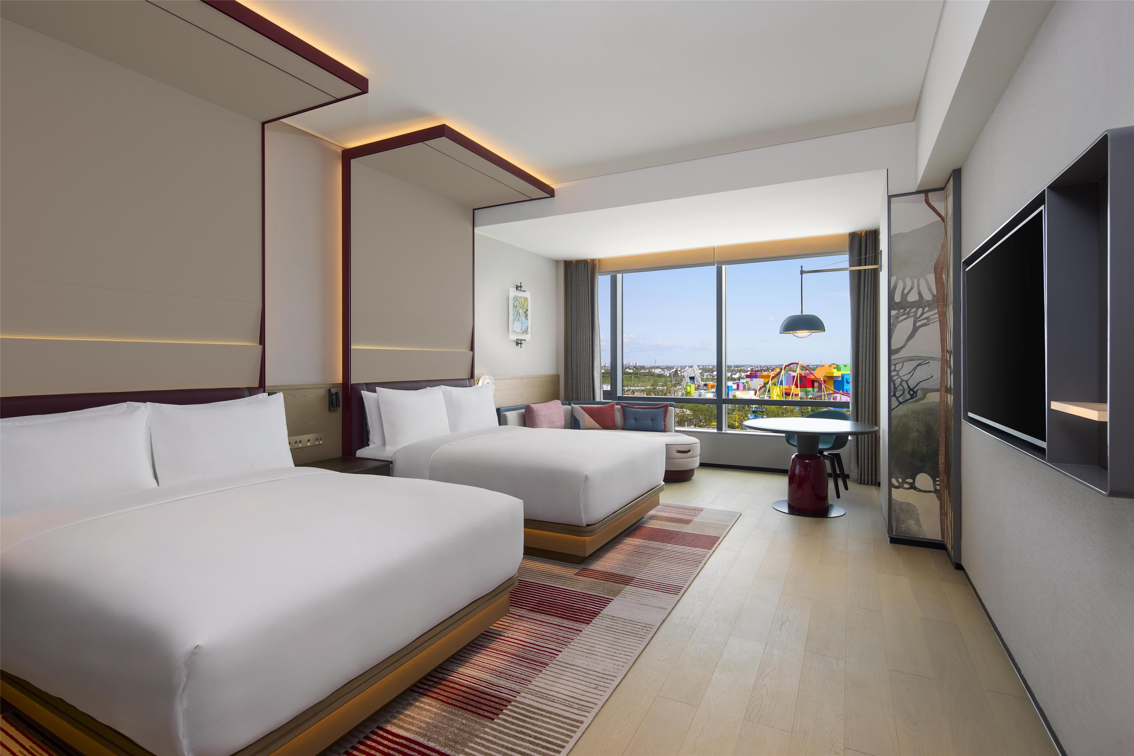 Double Two Queen Beds with Views