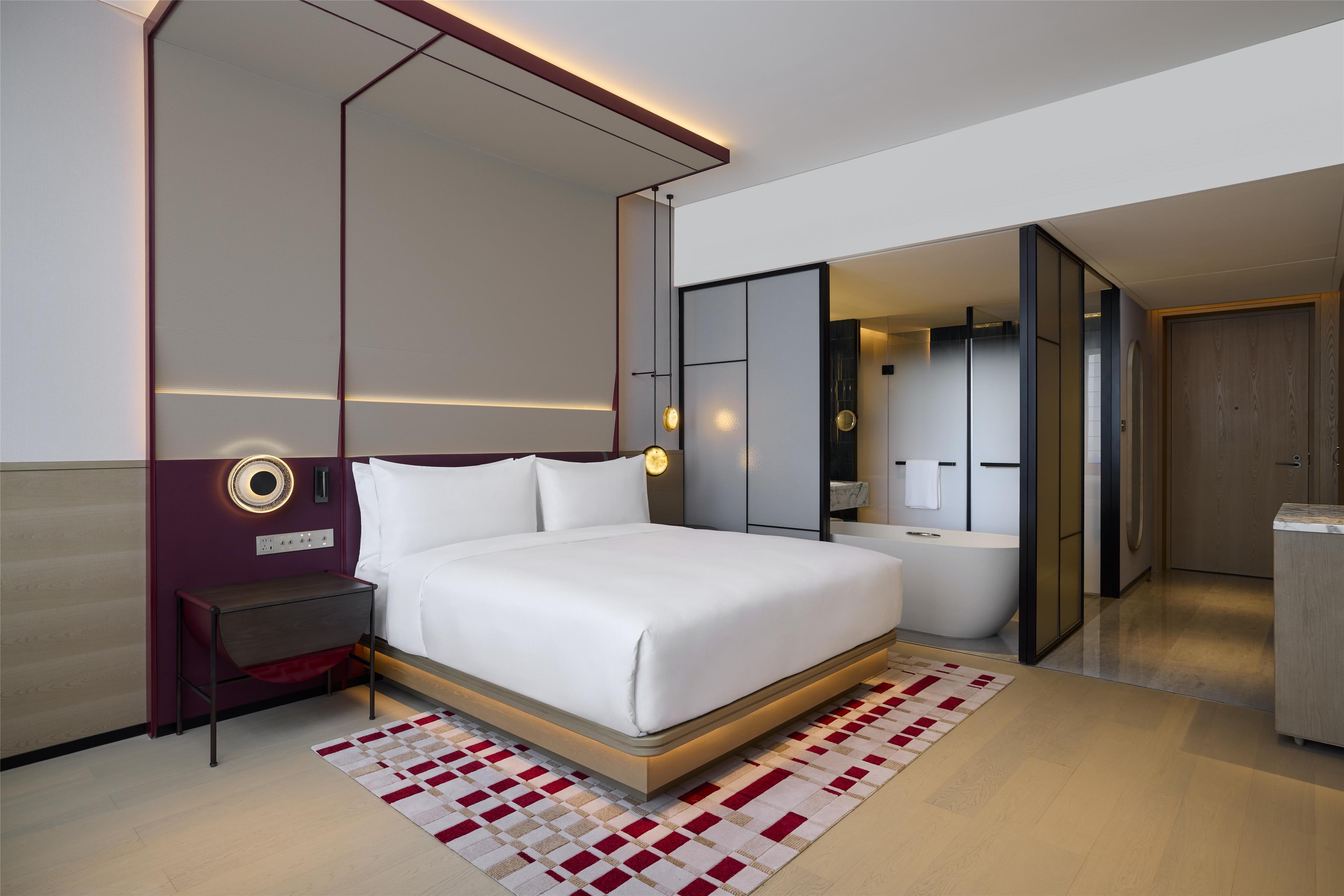 Double Accessible King Size Bed