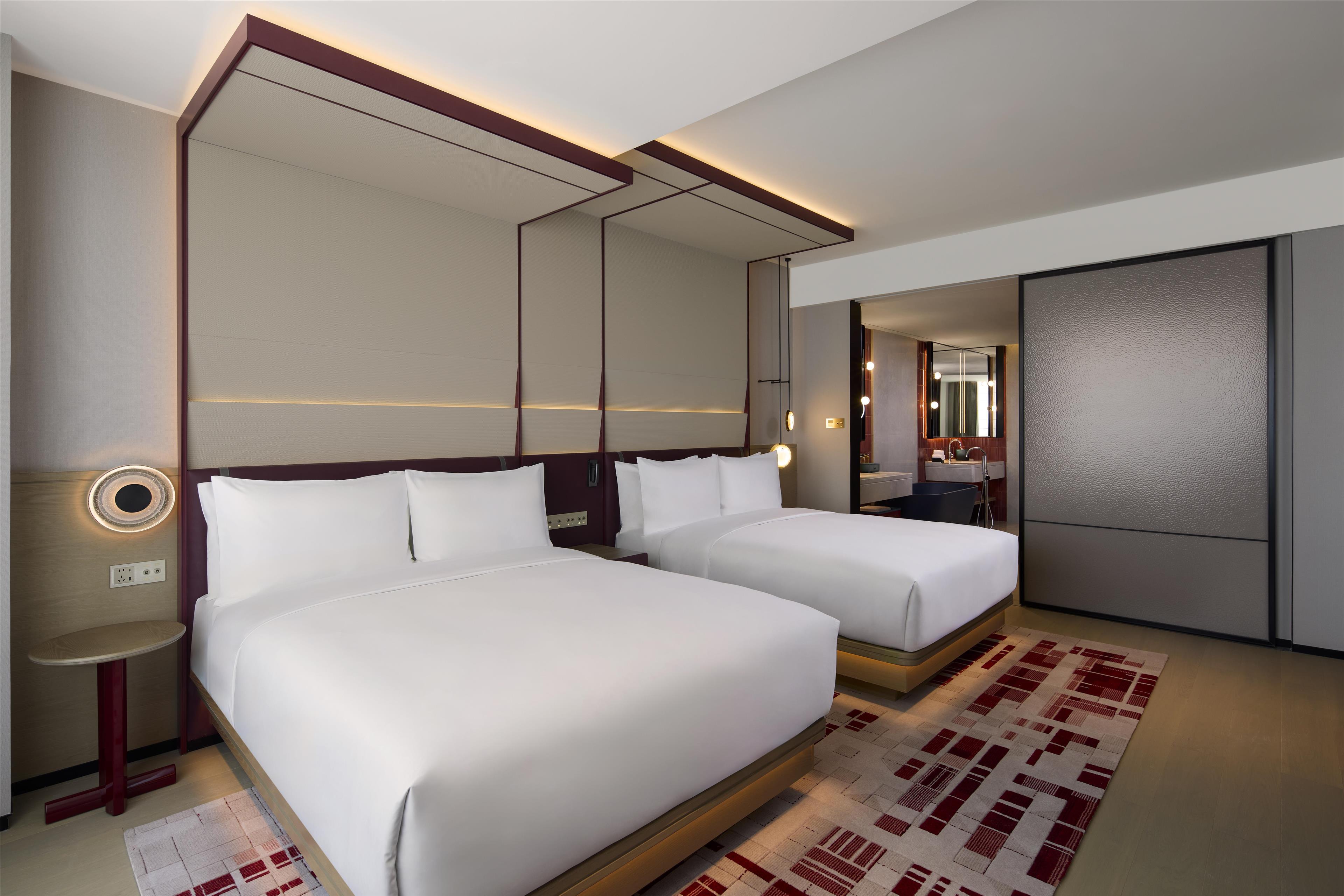 Suite Two Queen Beds Premium