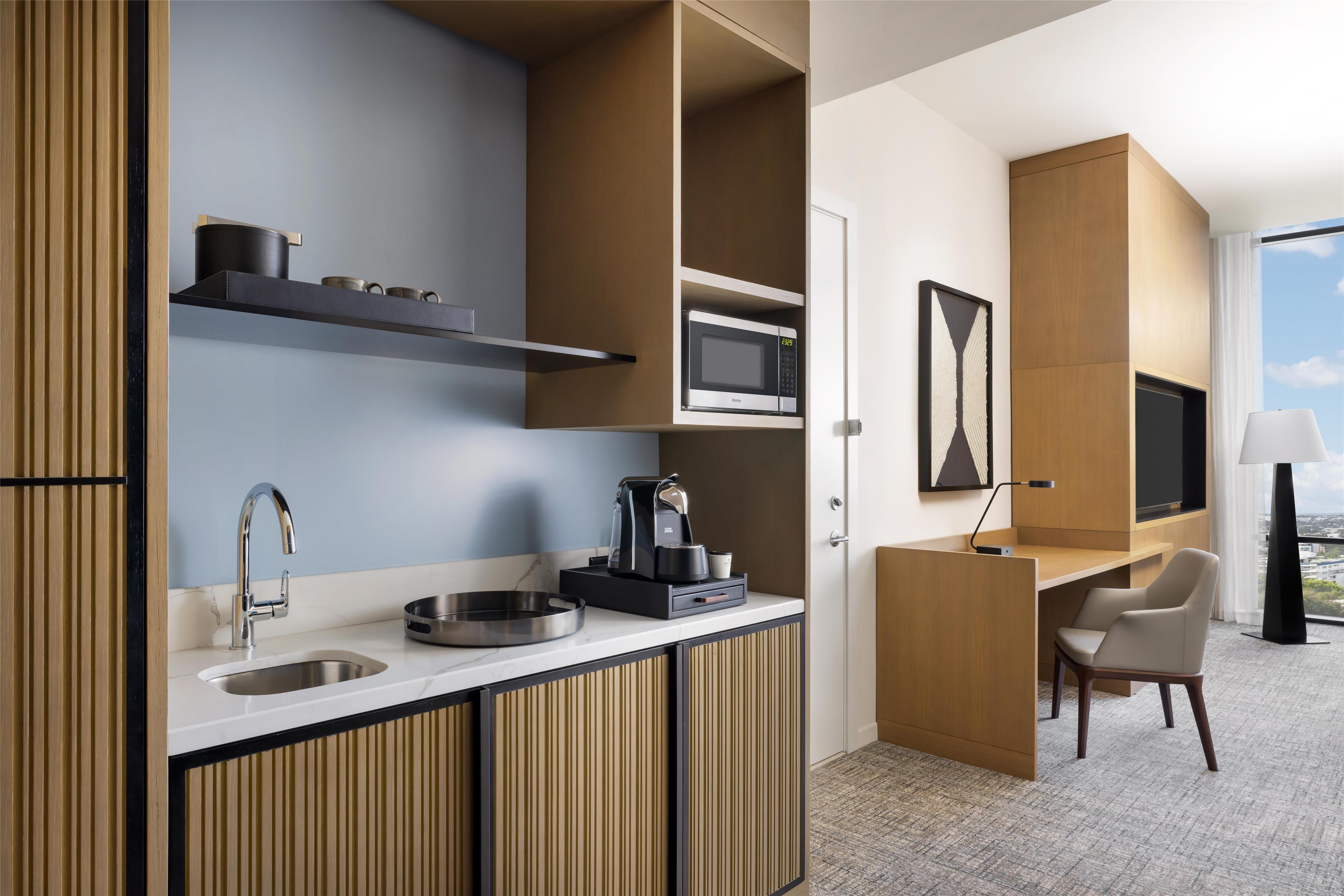 Double Deluxe King Bed