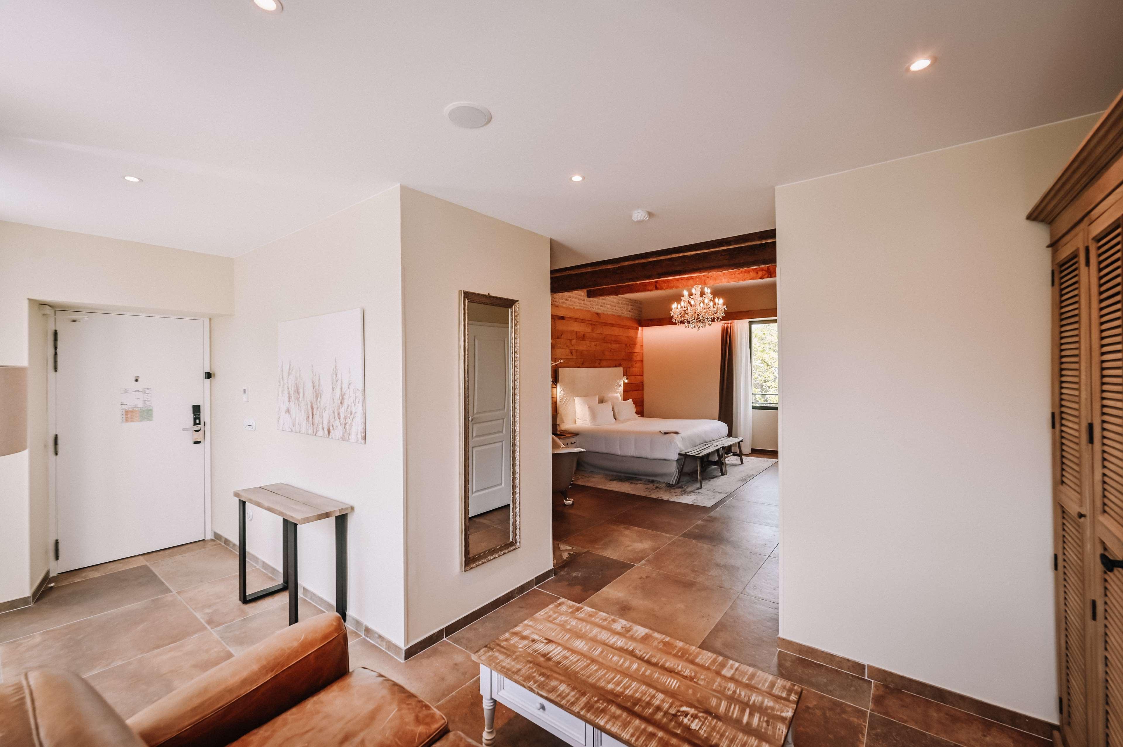 Junior Suite King Size Bed