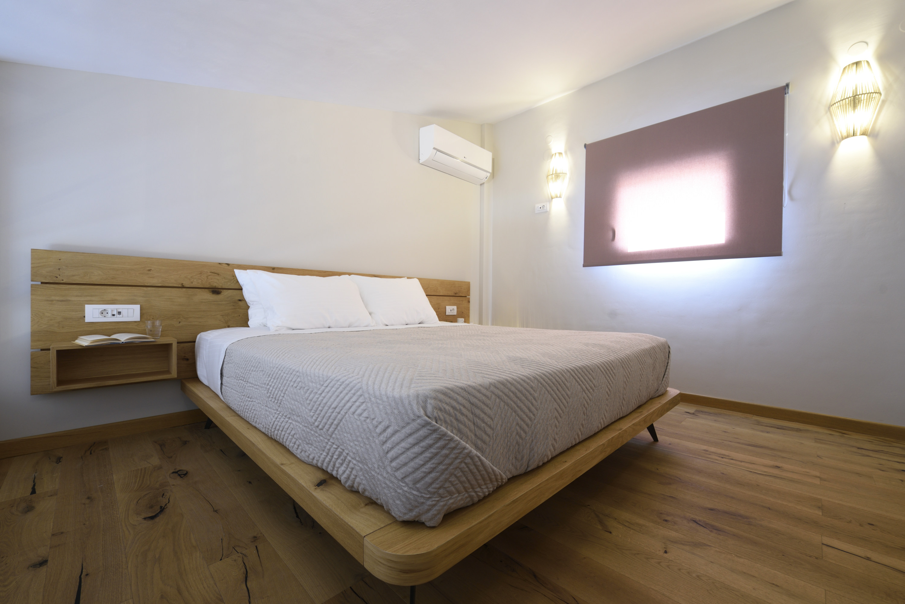 Quadruple with Balcony