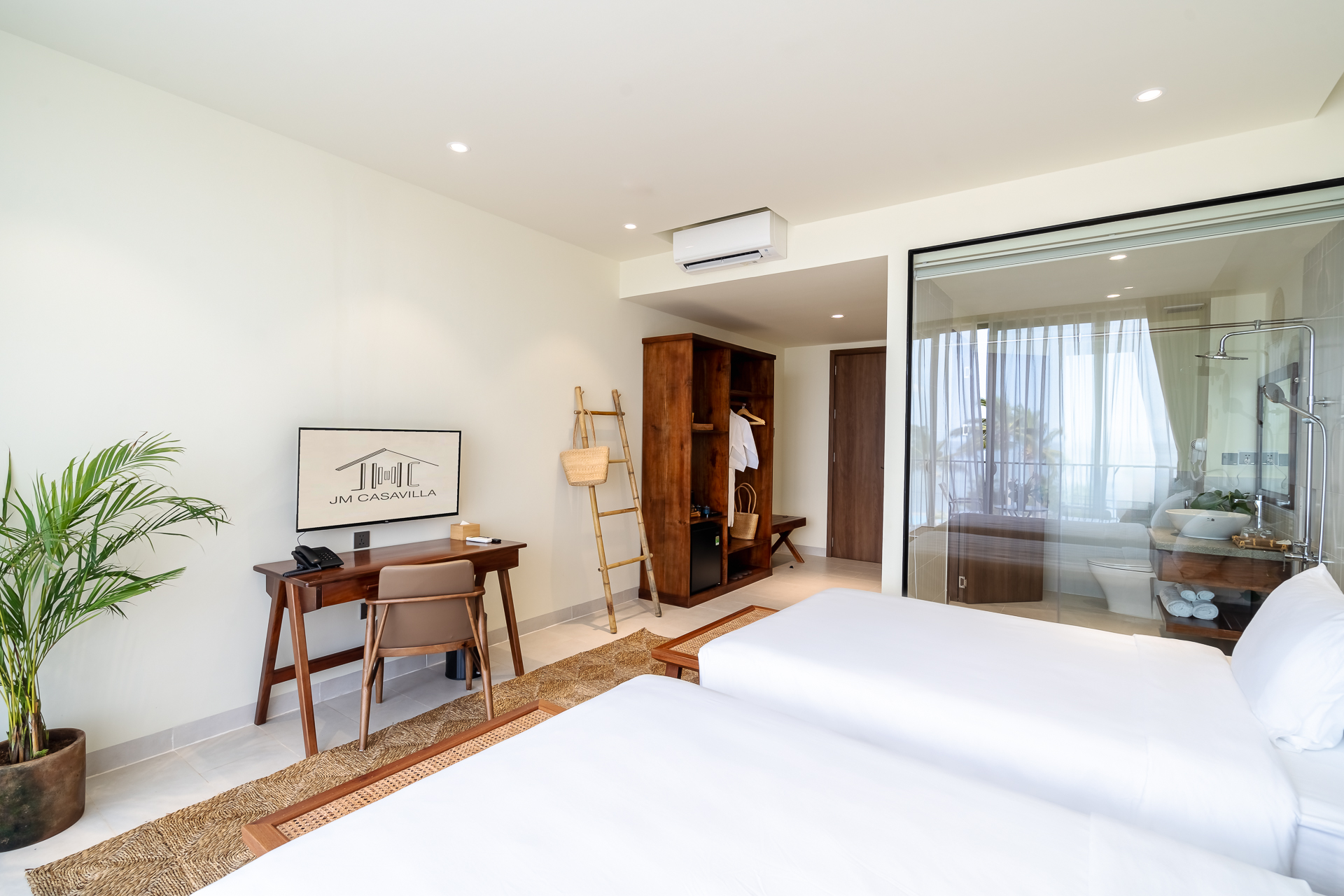 Twin Deluxe with Balcony