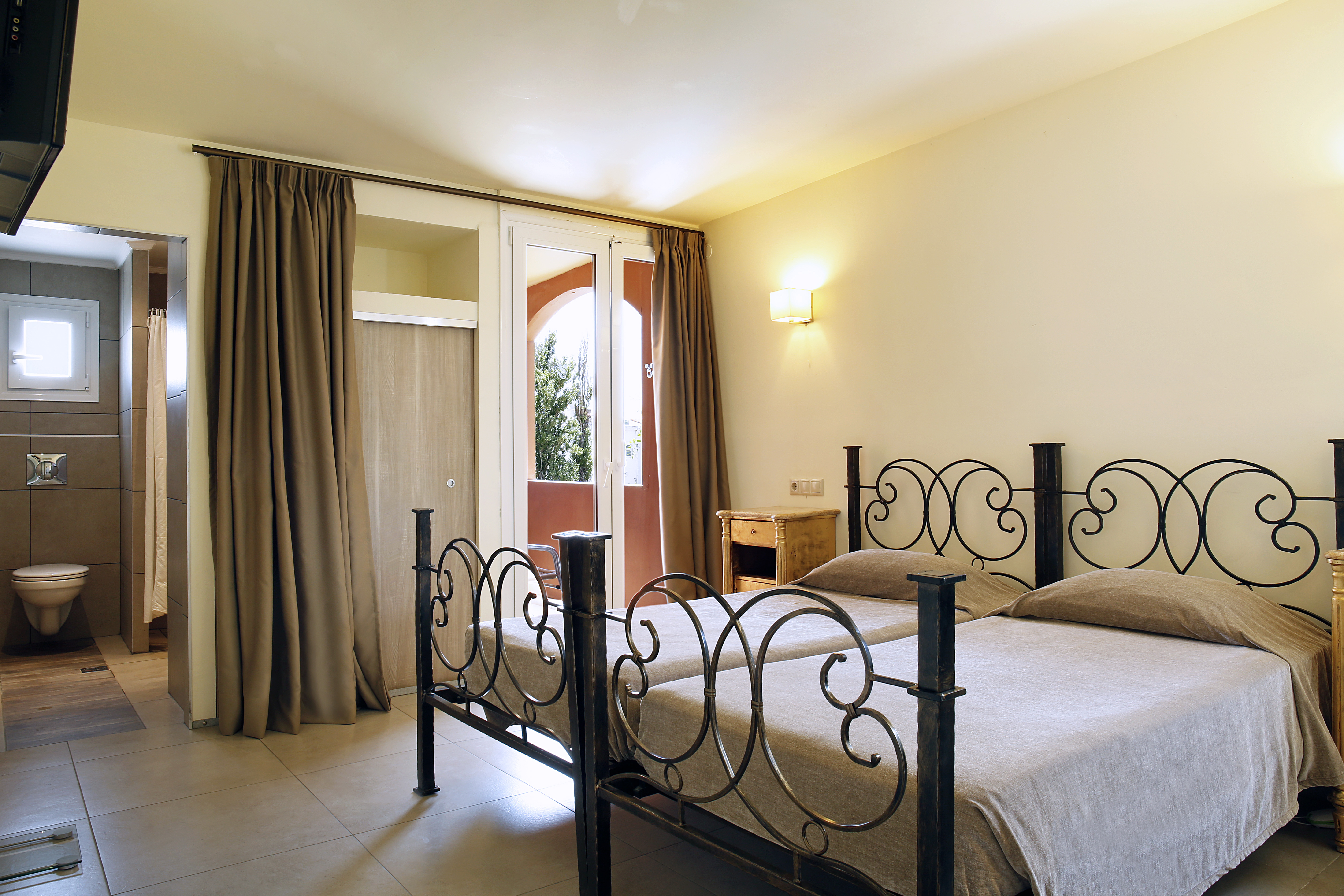 Double or Twin Land View