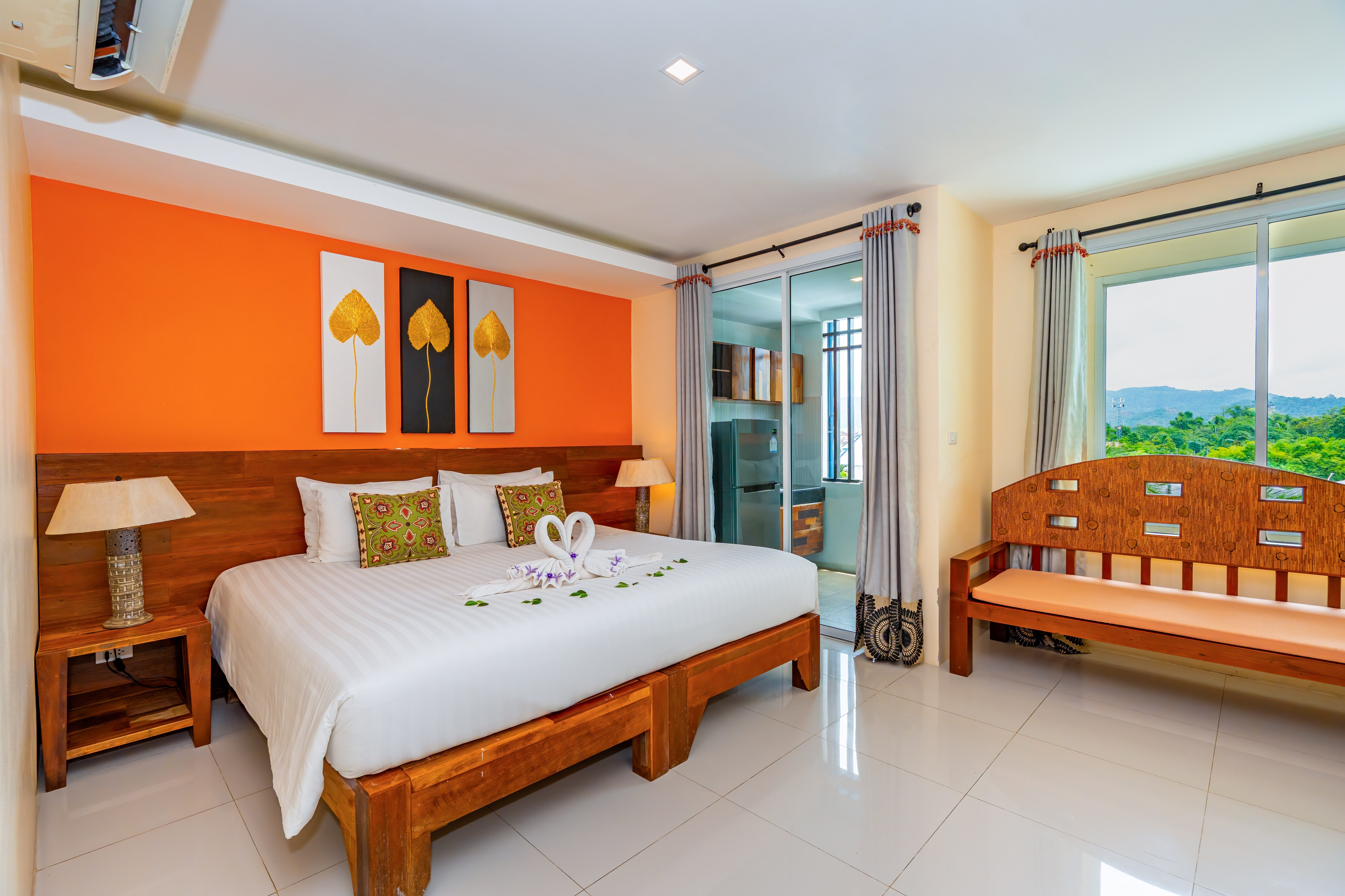 Double Deluxe King Bed