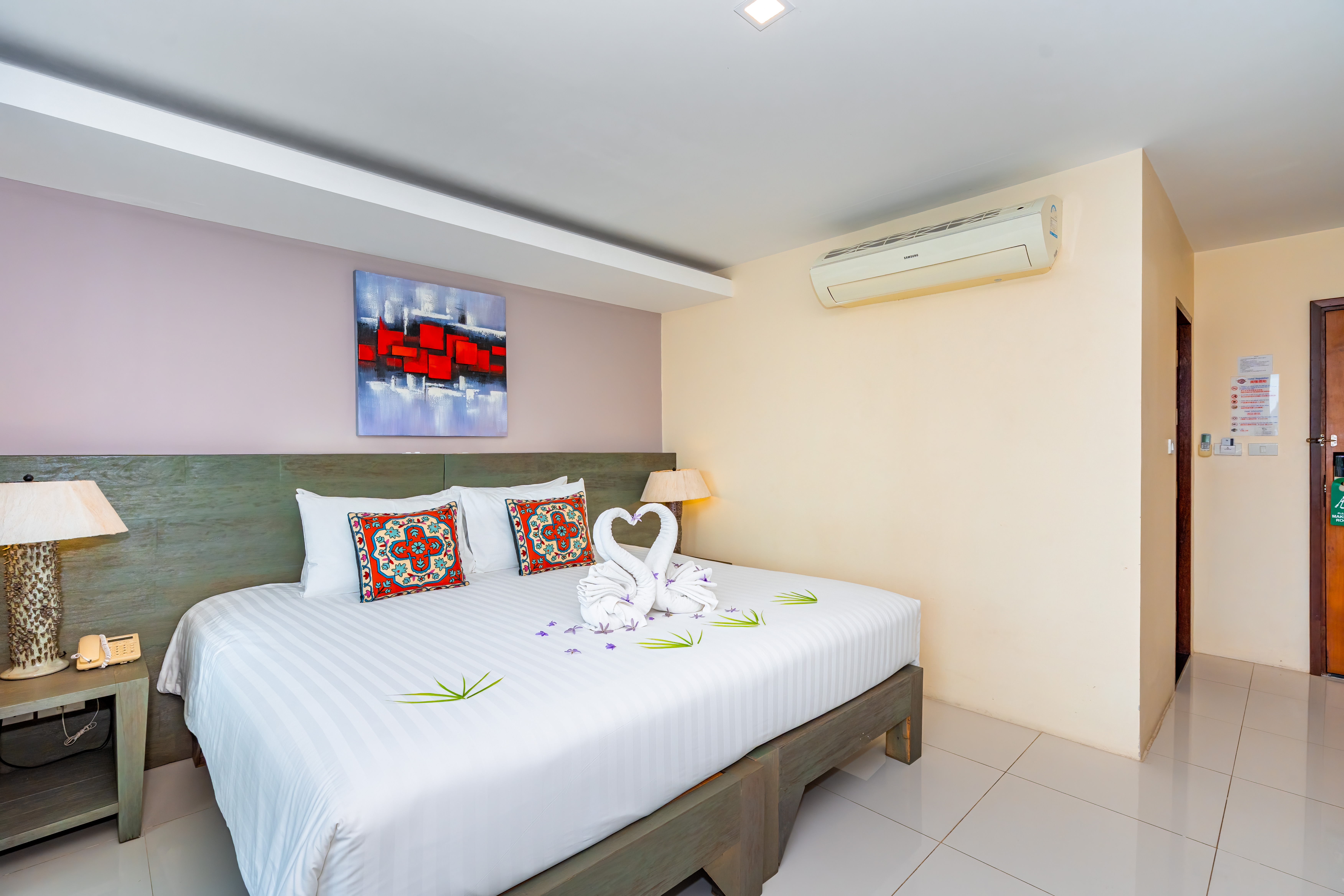 Double Deluxe King Bed