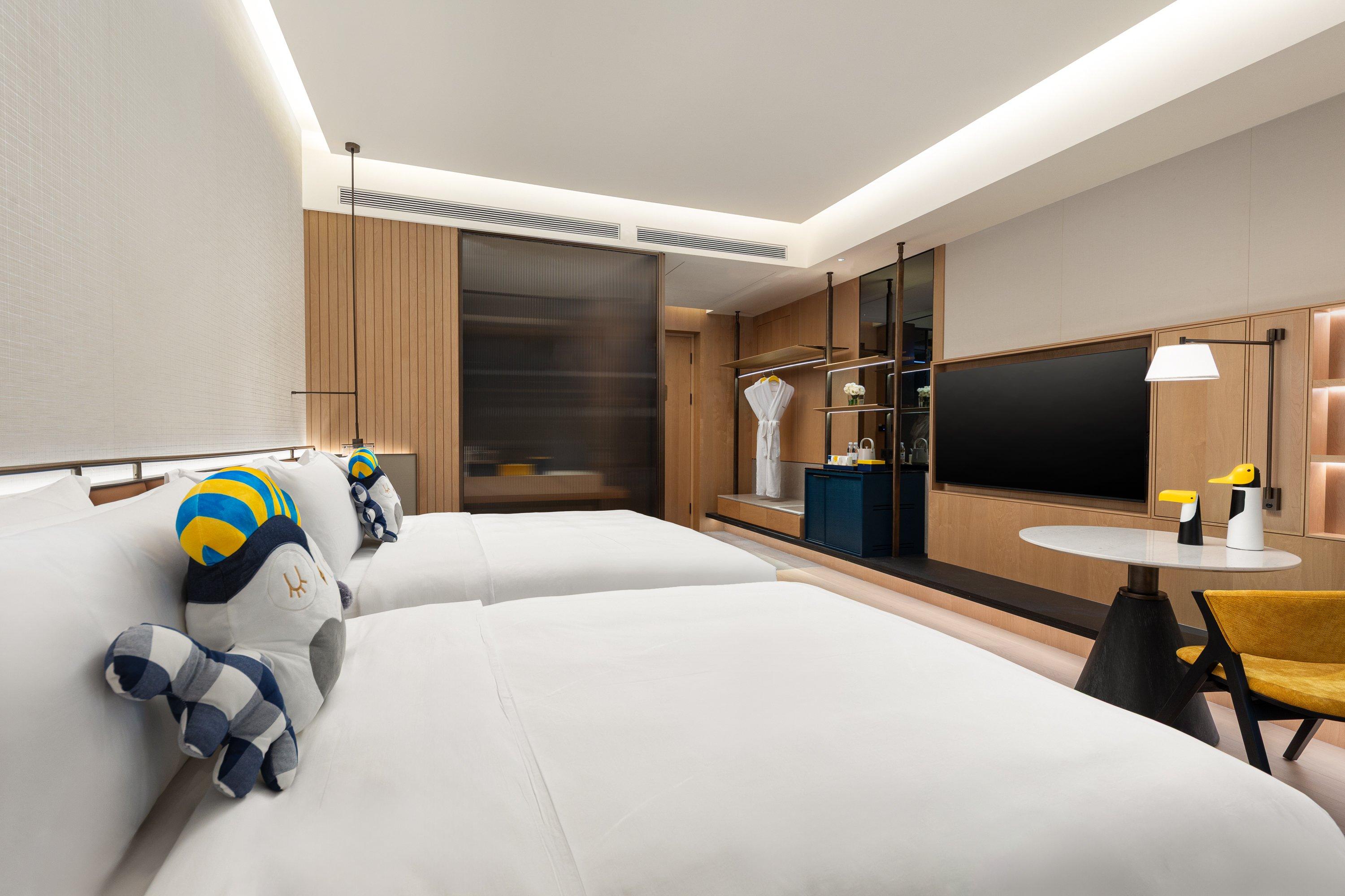 Triple Ocean View King Bed