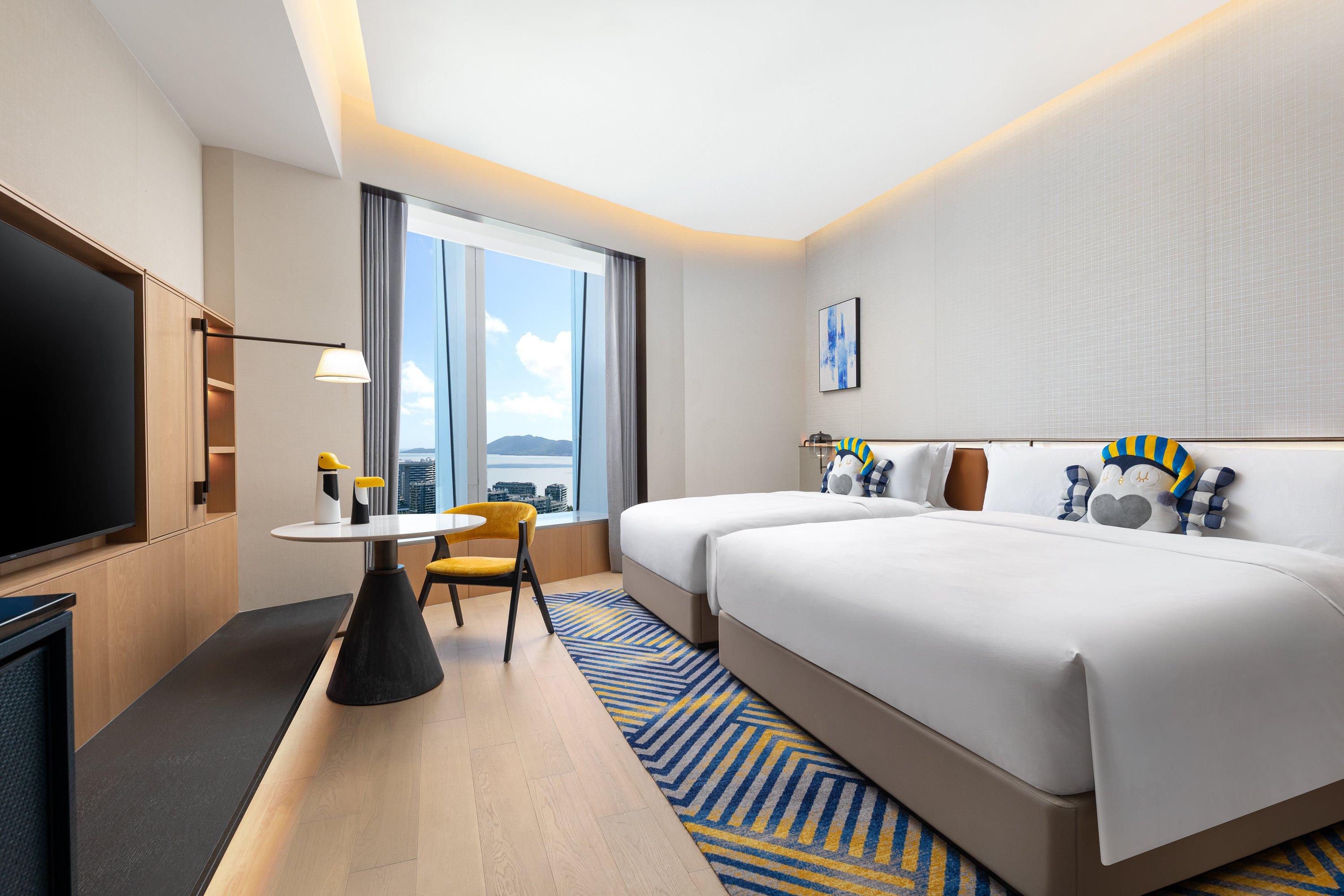 Triple Ocean View King Bed