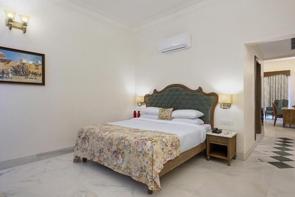 Suite with Private Pool