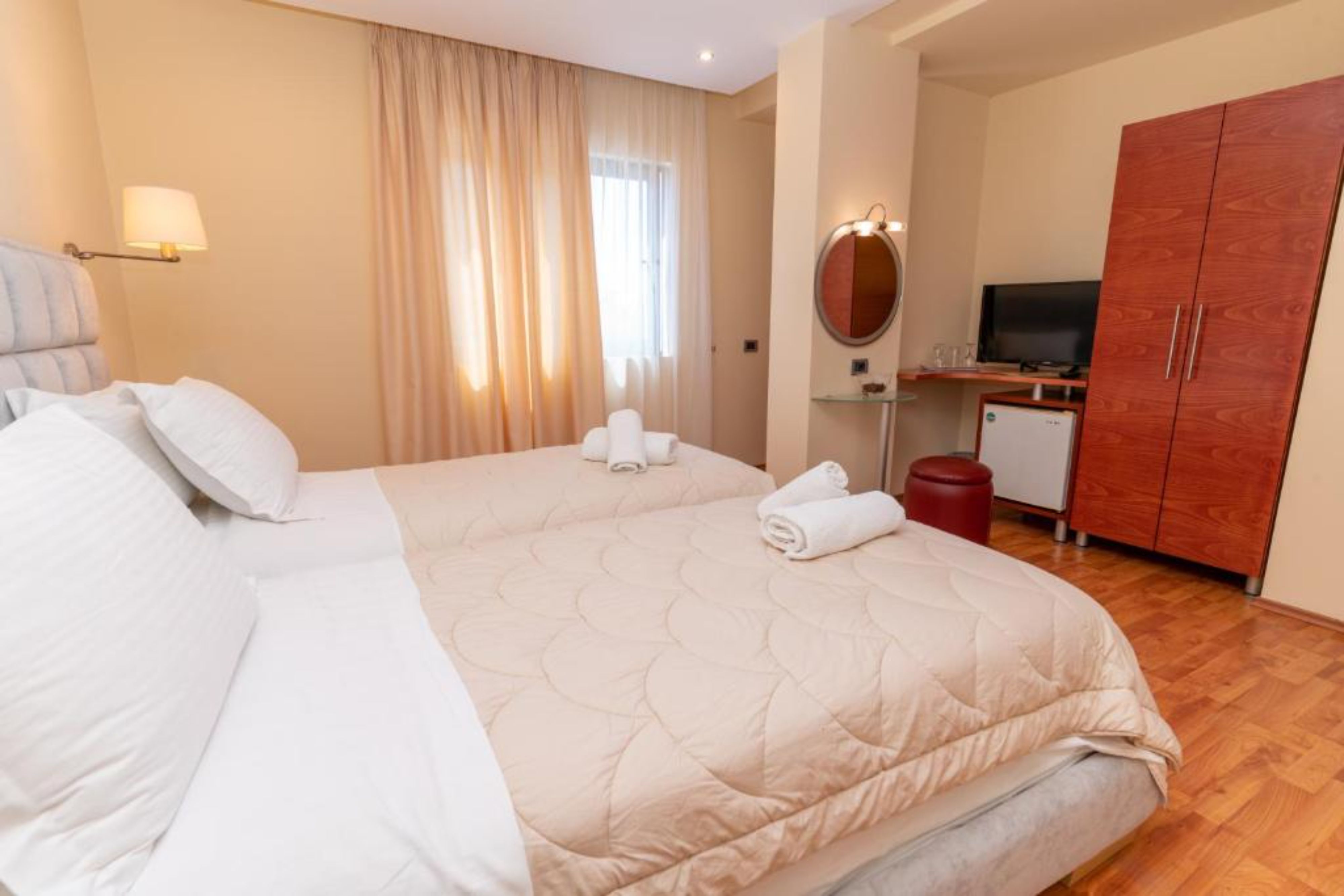 Double or Twin Standard