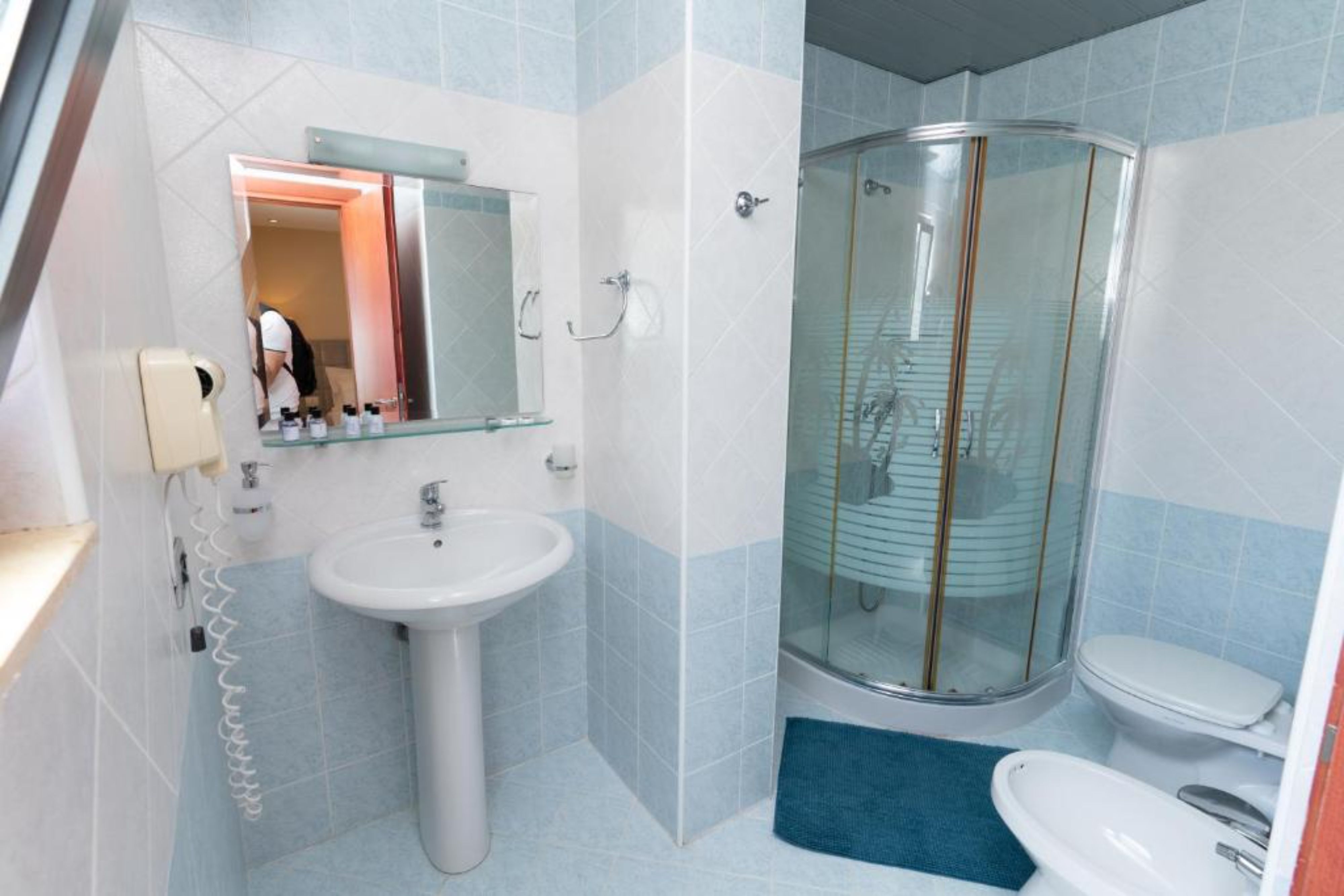 Double or Twin Standard