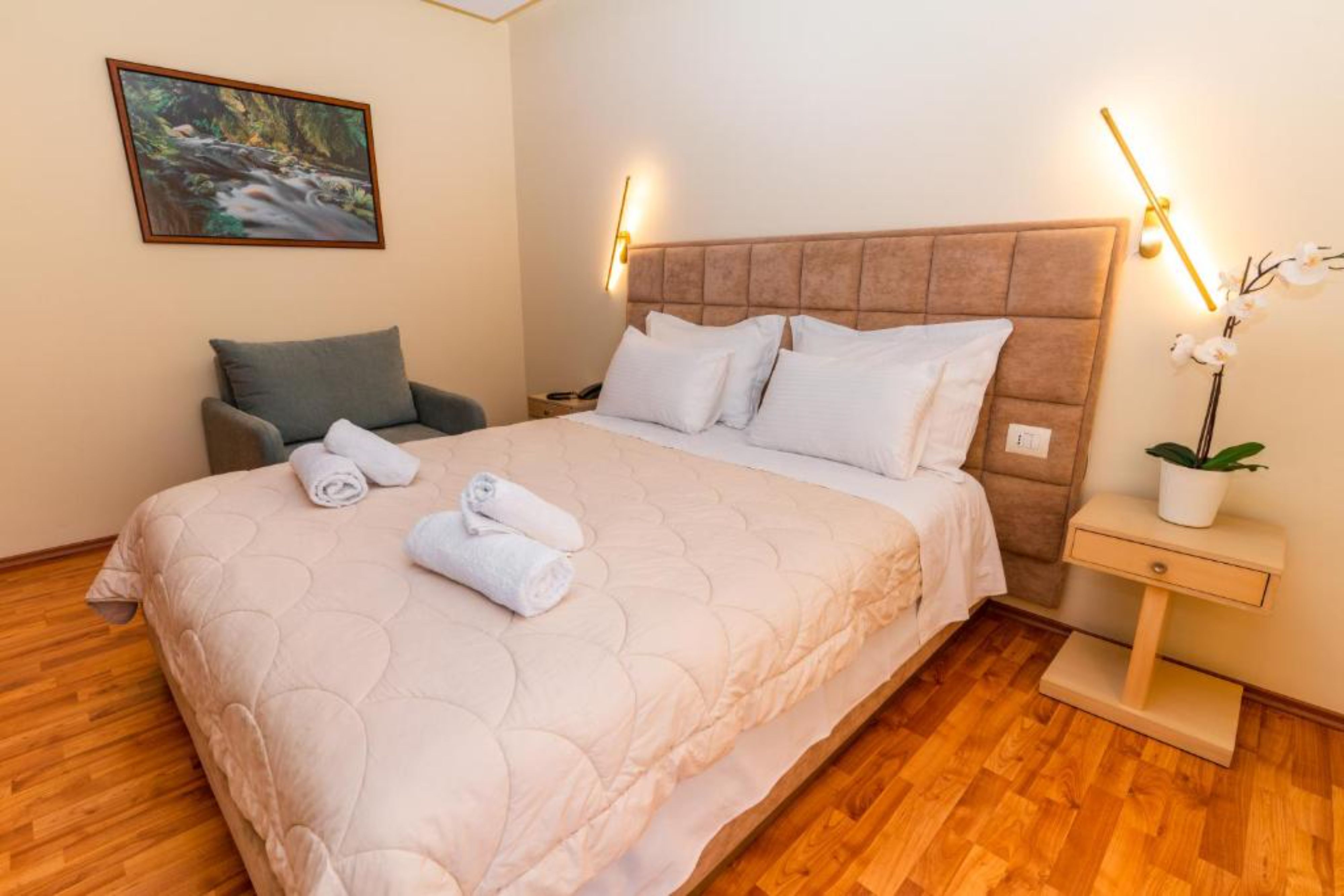 Double or Twin Standard