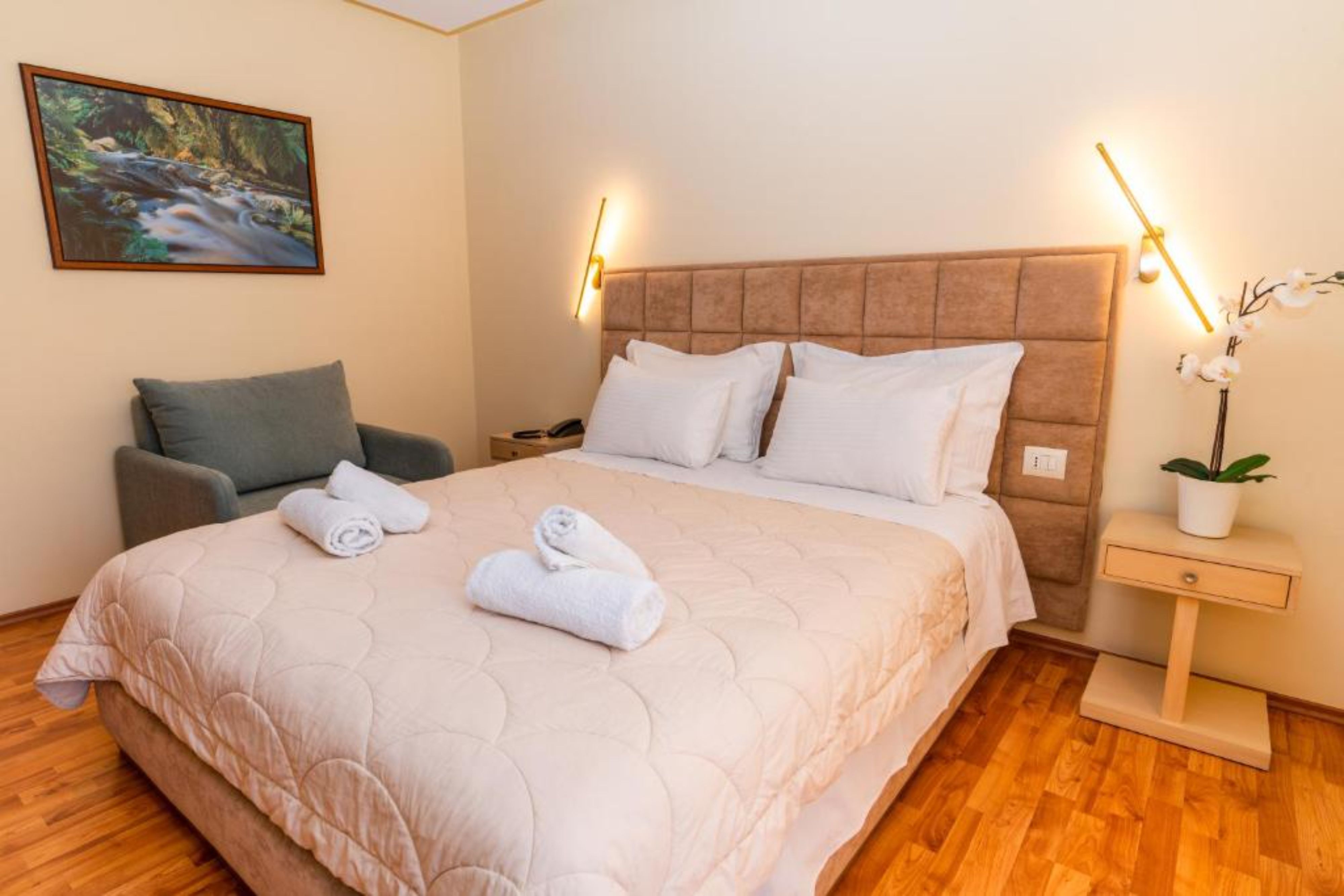 Double or Twin Standard