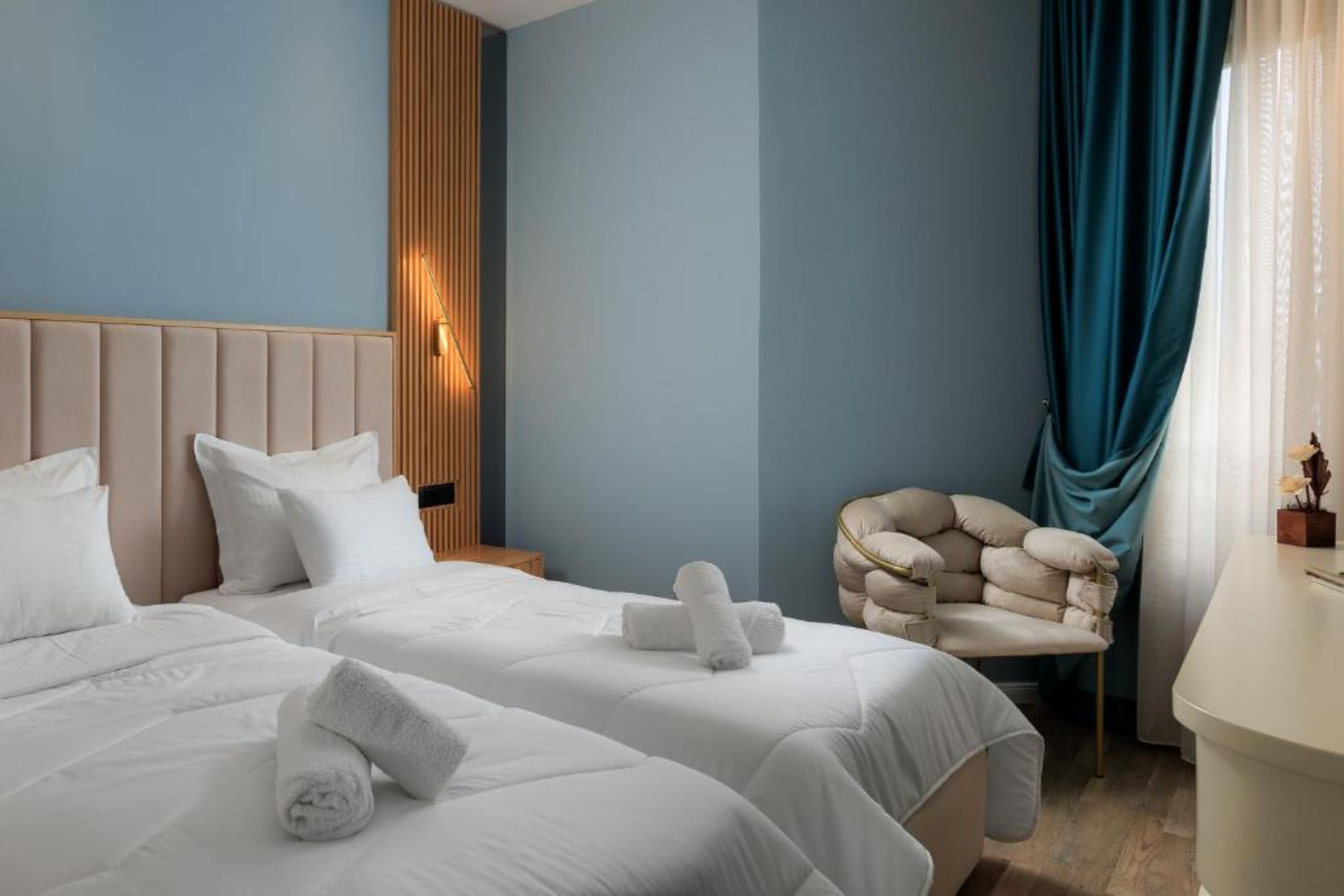 Double or Twin Side Sea View One Bedroom