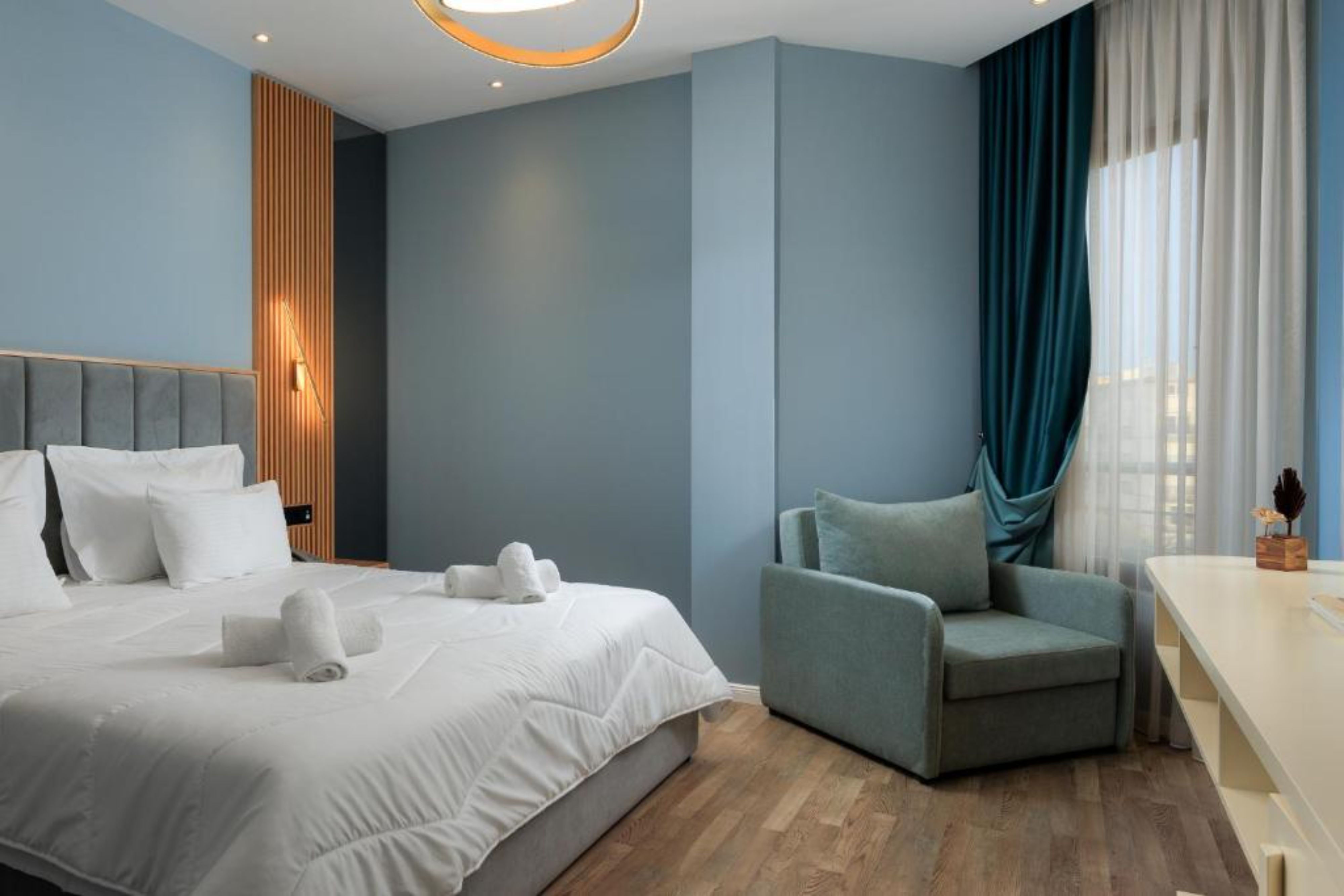 Double or Twin Side Sea View One Bedroom