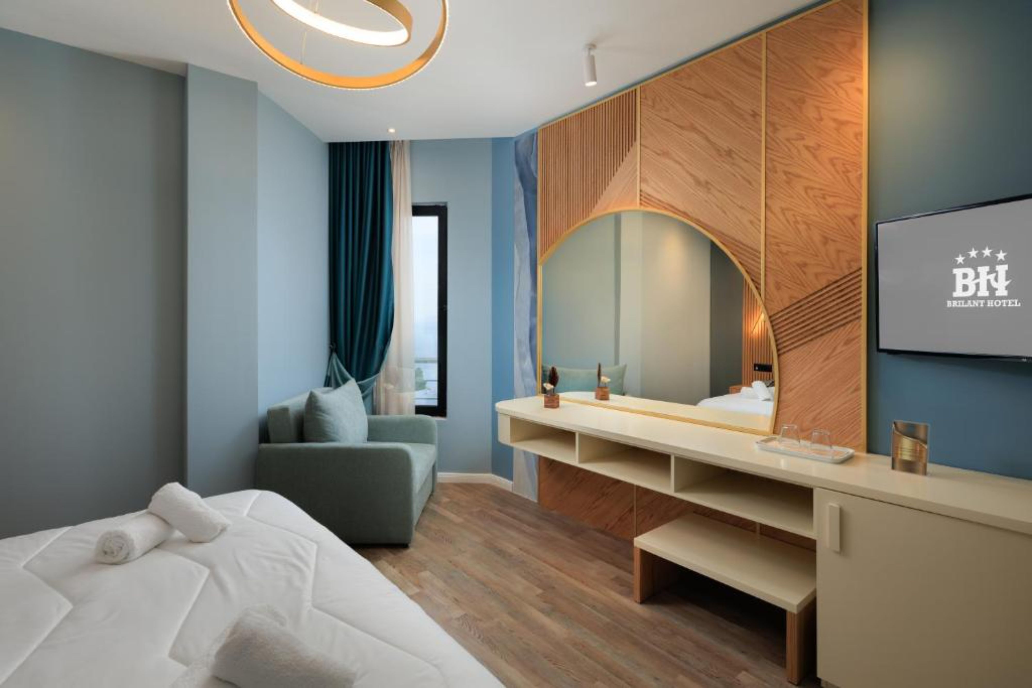 Double or Twin Side Sea View One Bedroom