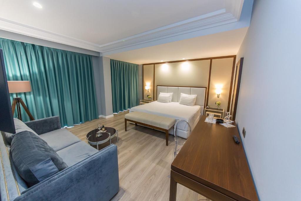 Double or Twin Executive