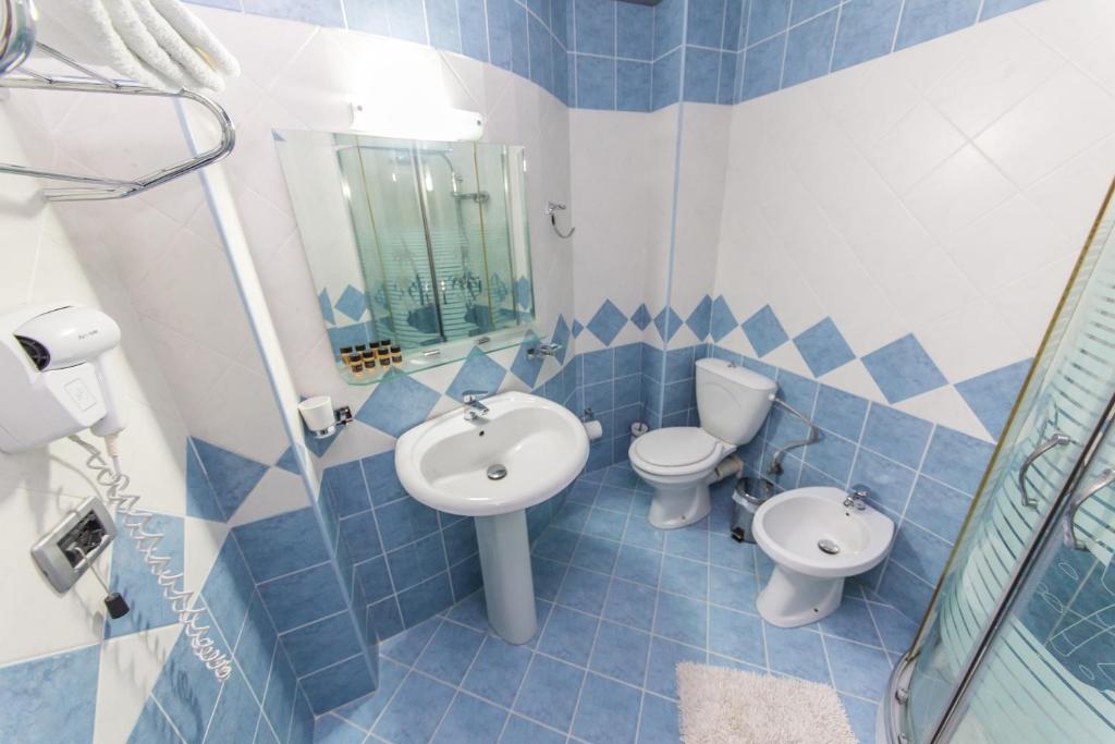 Double or Twin Executive