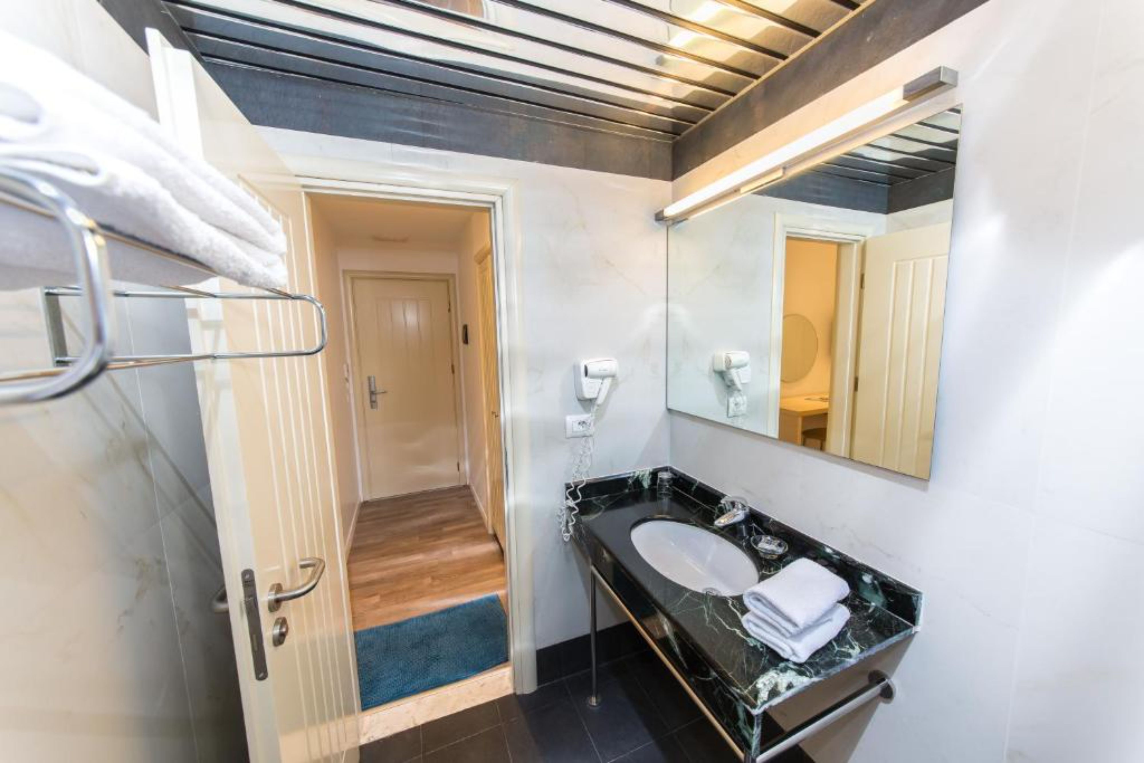 Double or Twin Side Sea View One Bedroom