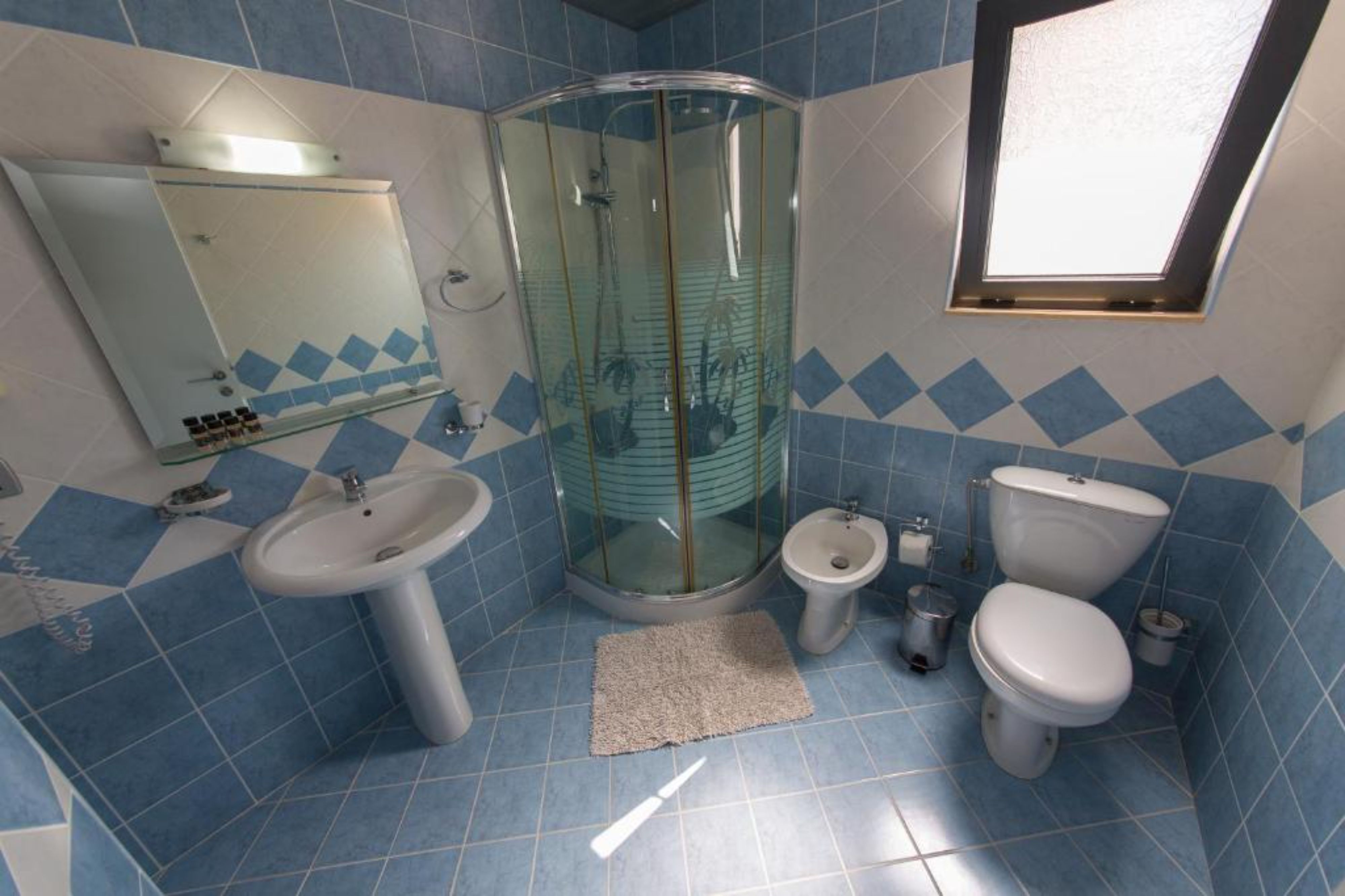 Double Side Sea View One Bedroom