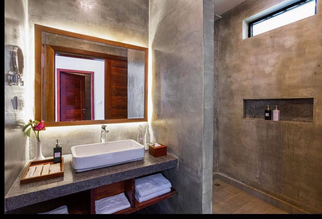 Suite Deluxe Pool View