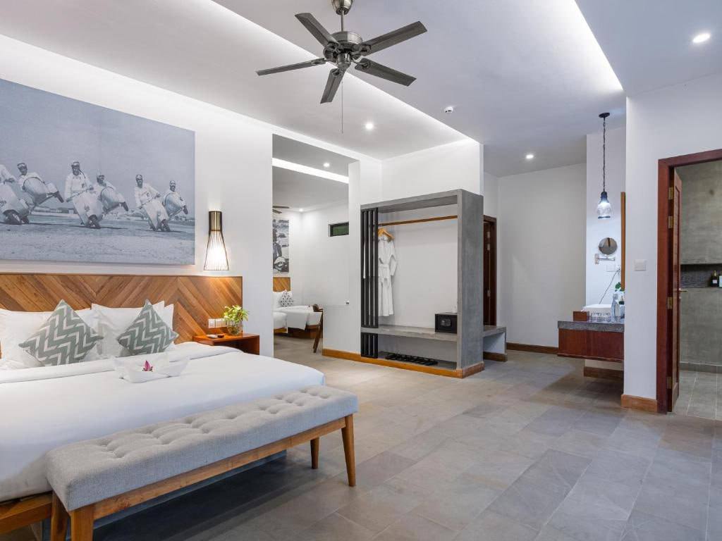 Family Room Three Beds