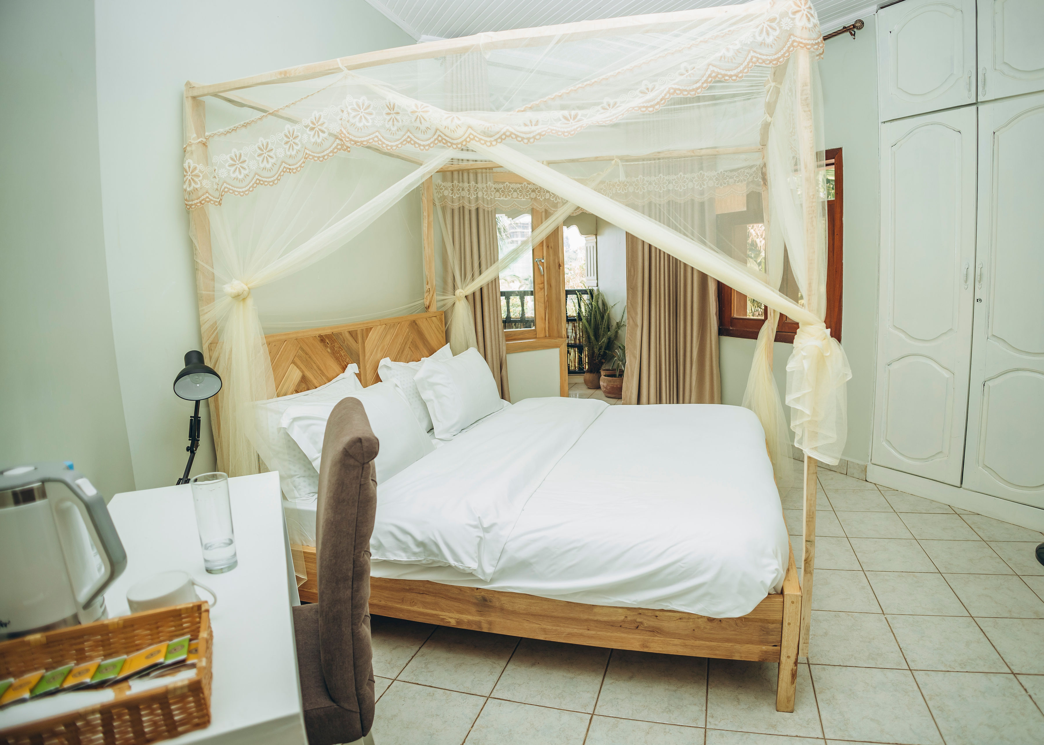 Double Deluxe Queen Bed