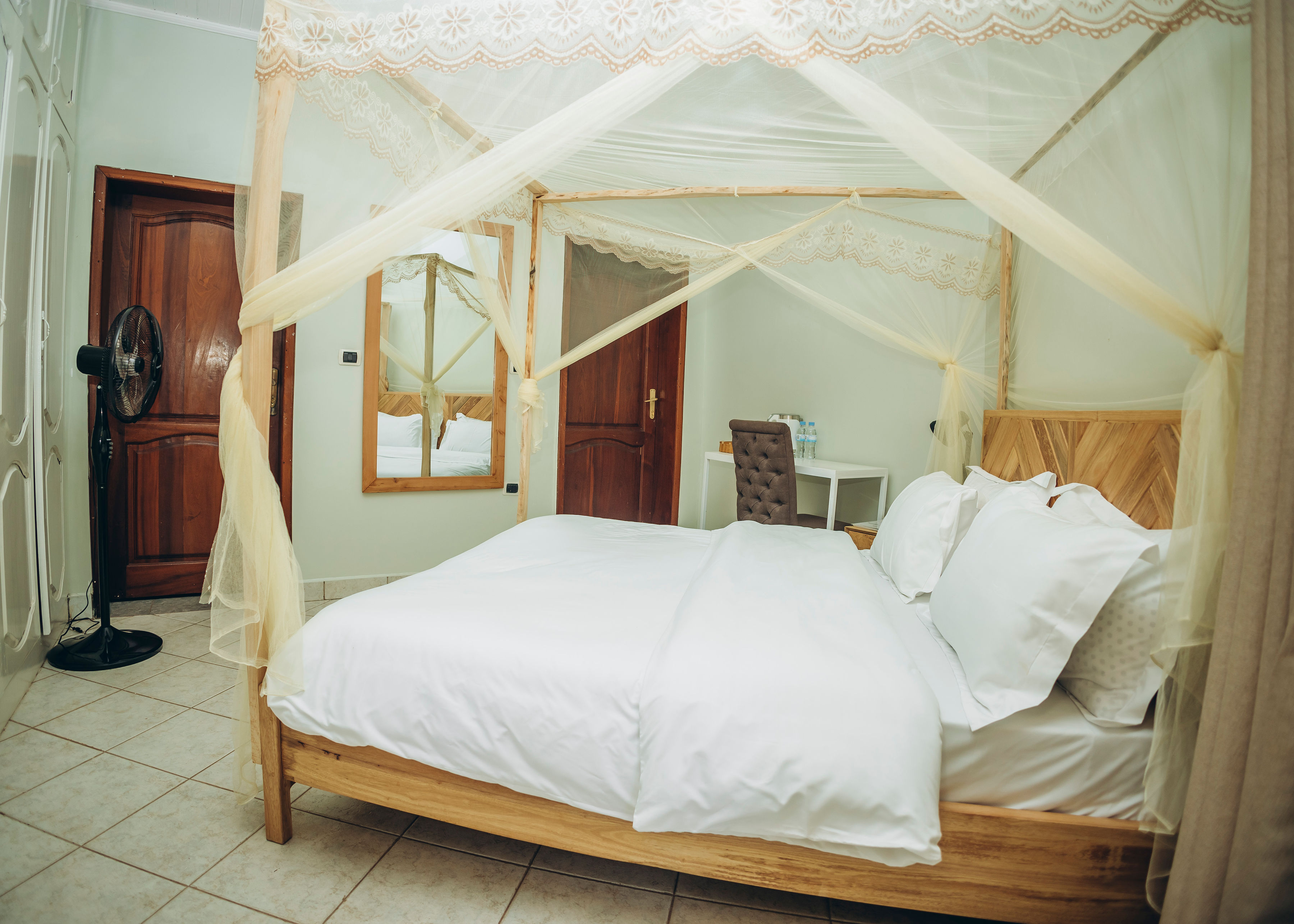 Double Deluxe Queen Bed