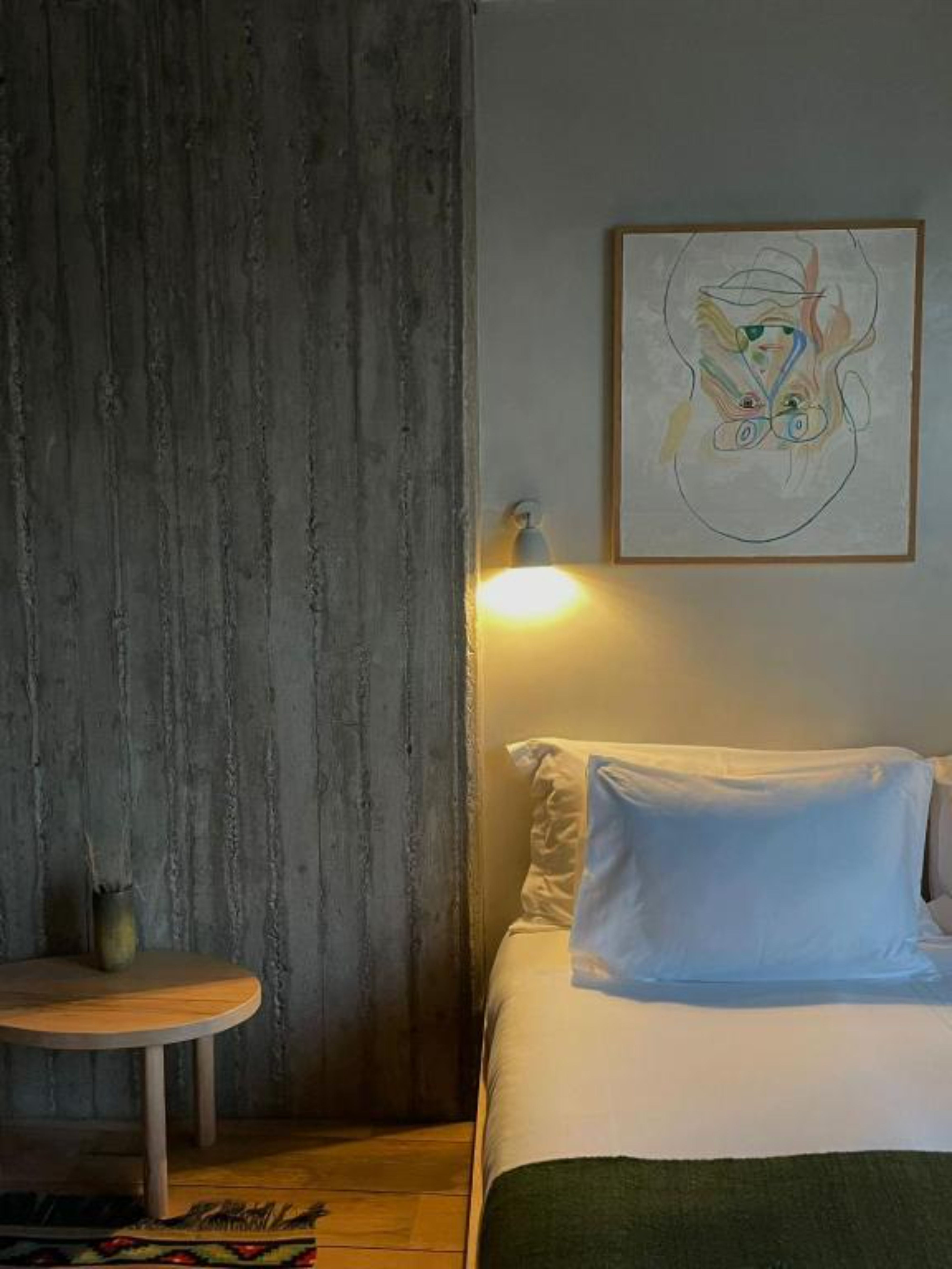 Double Deluxe One Bed