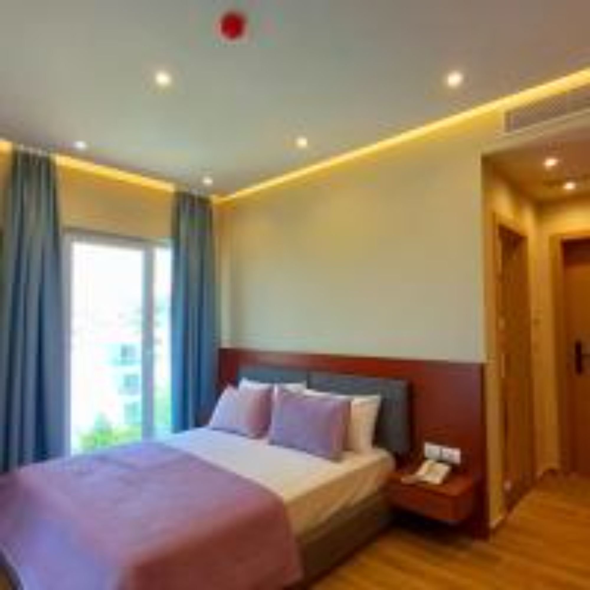 Suite Queen Size Bed