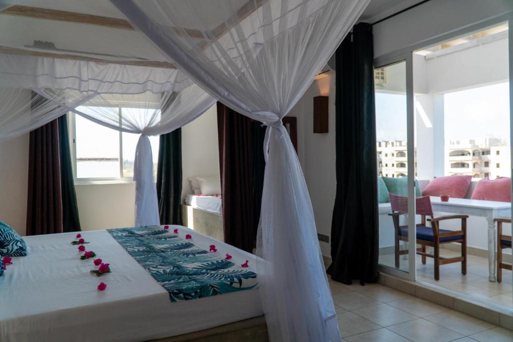 Quadruple Side Sea View