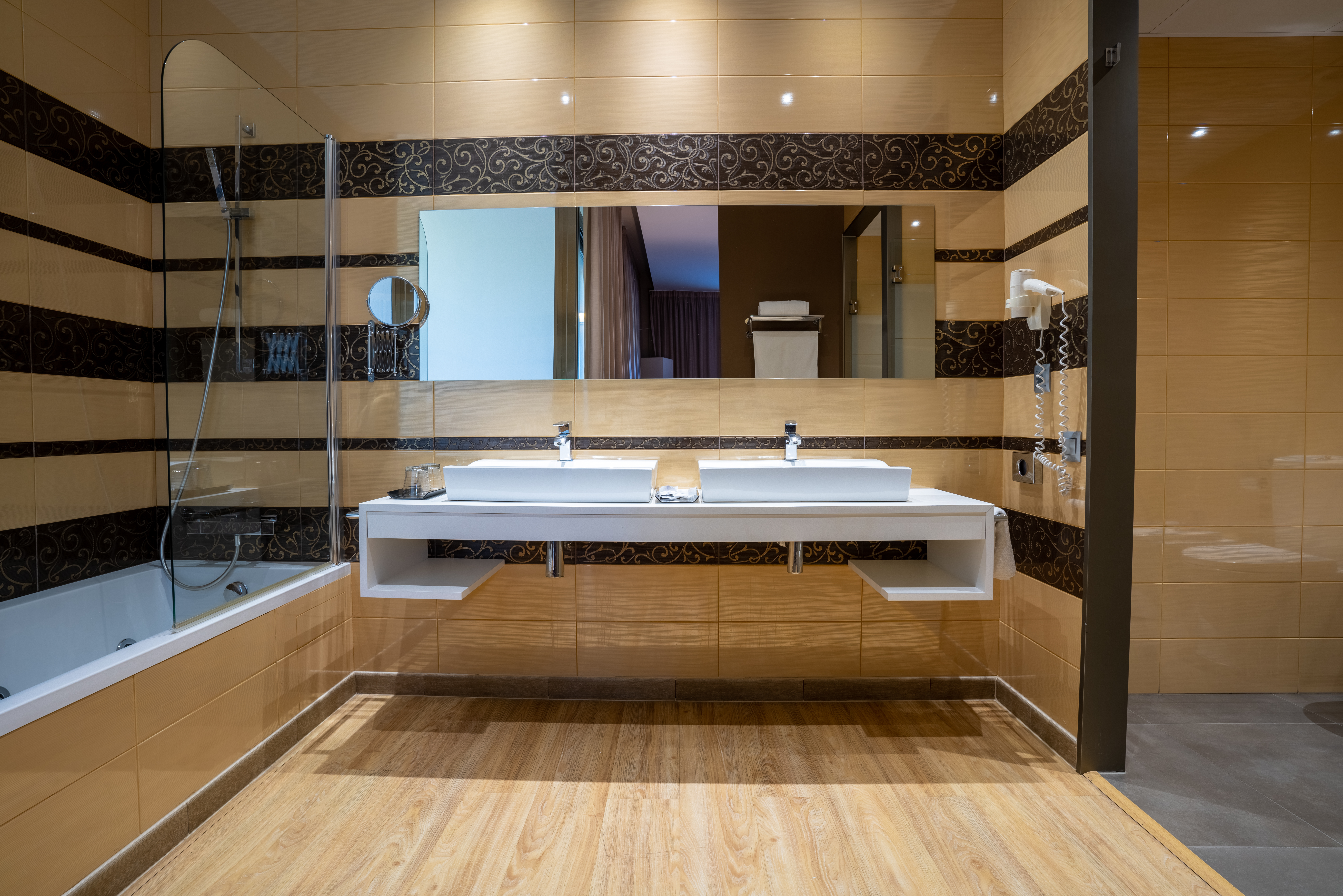 Suite King Bed One Bedroom 