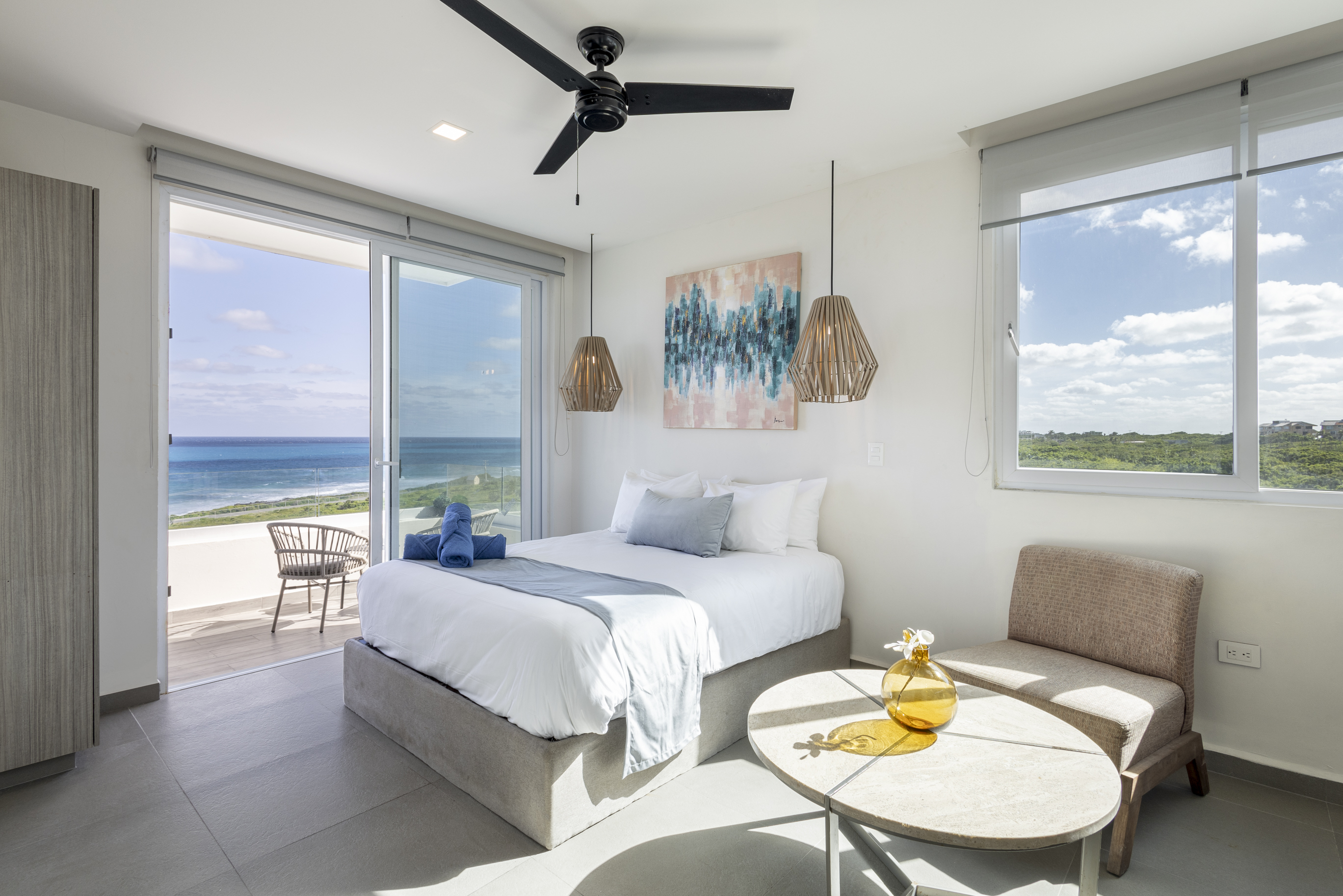 Studio Deluxe Queen Bed