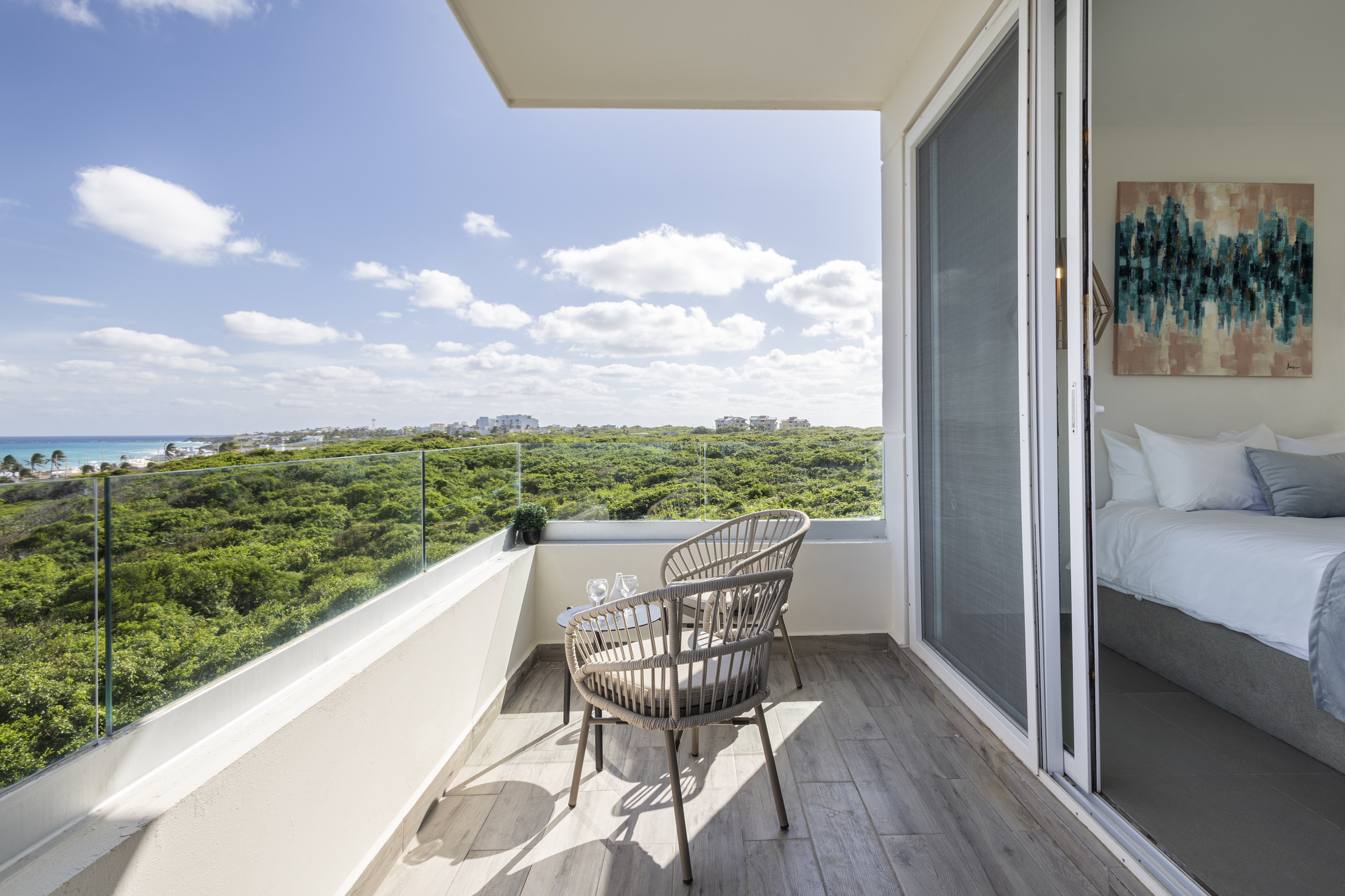 Studio Deluxe Queen Bed