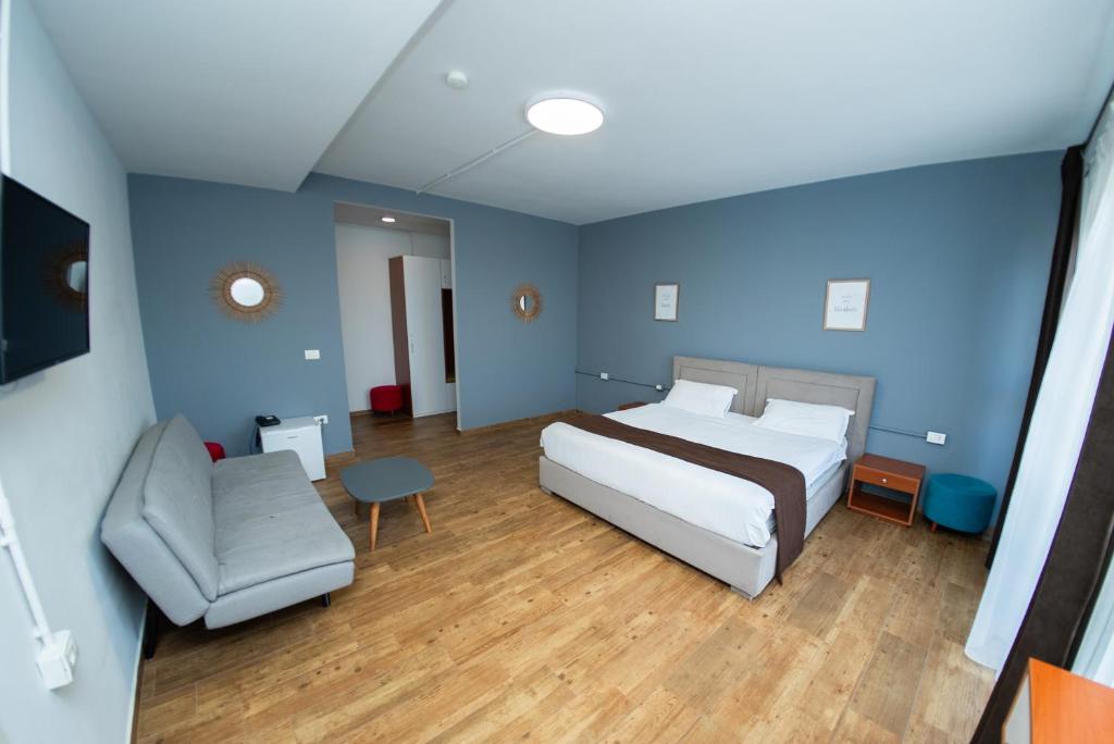 Junior Suite Basement