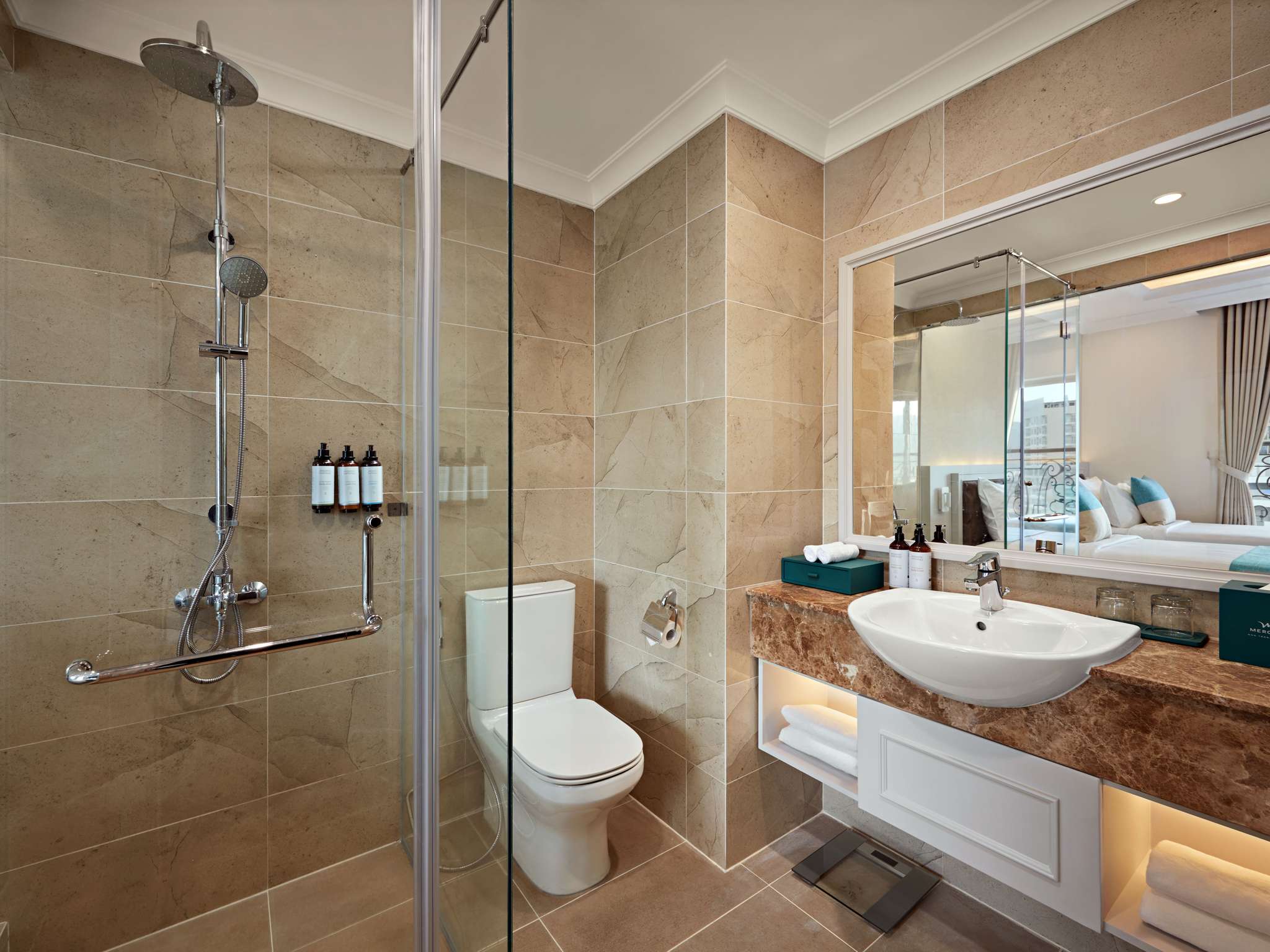 Twin Classic City View