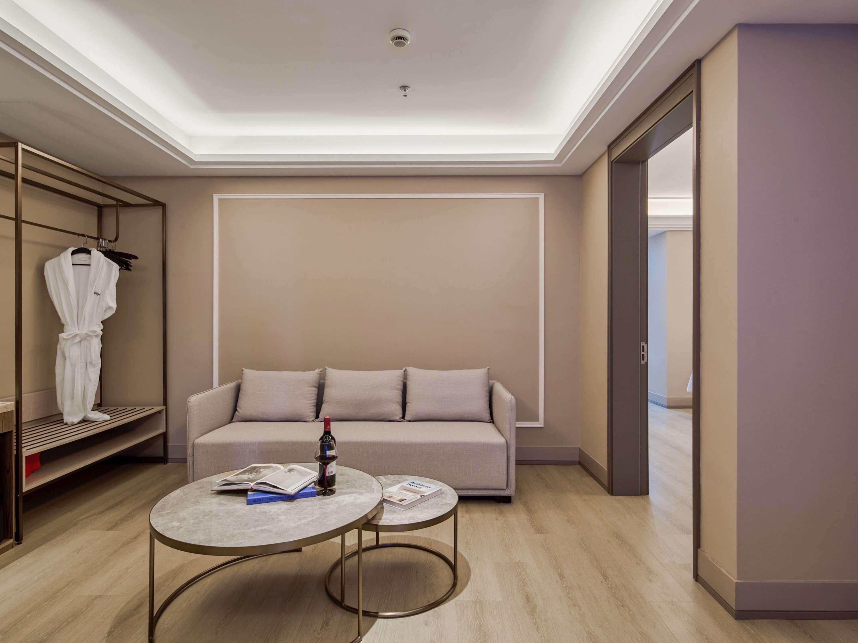 Double Superior King Bed