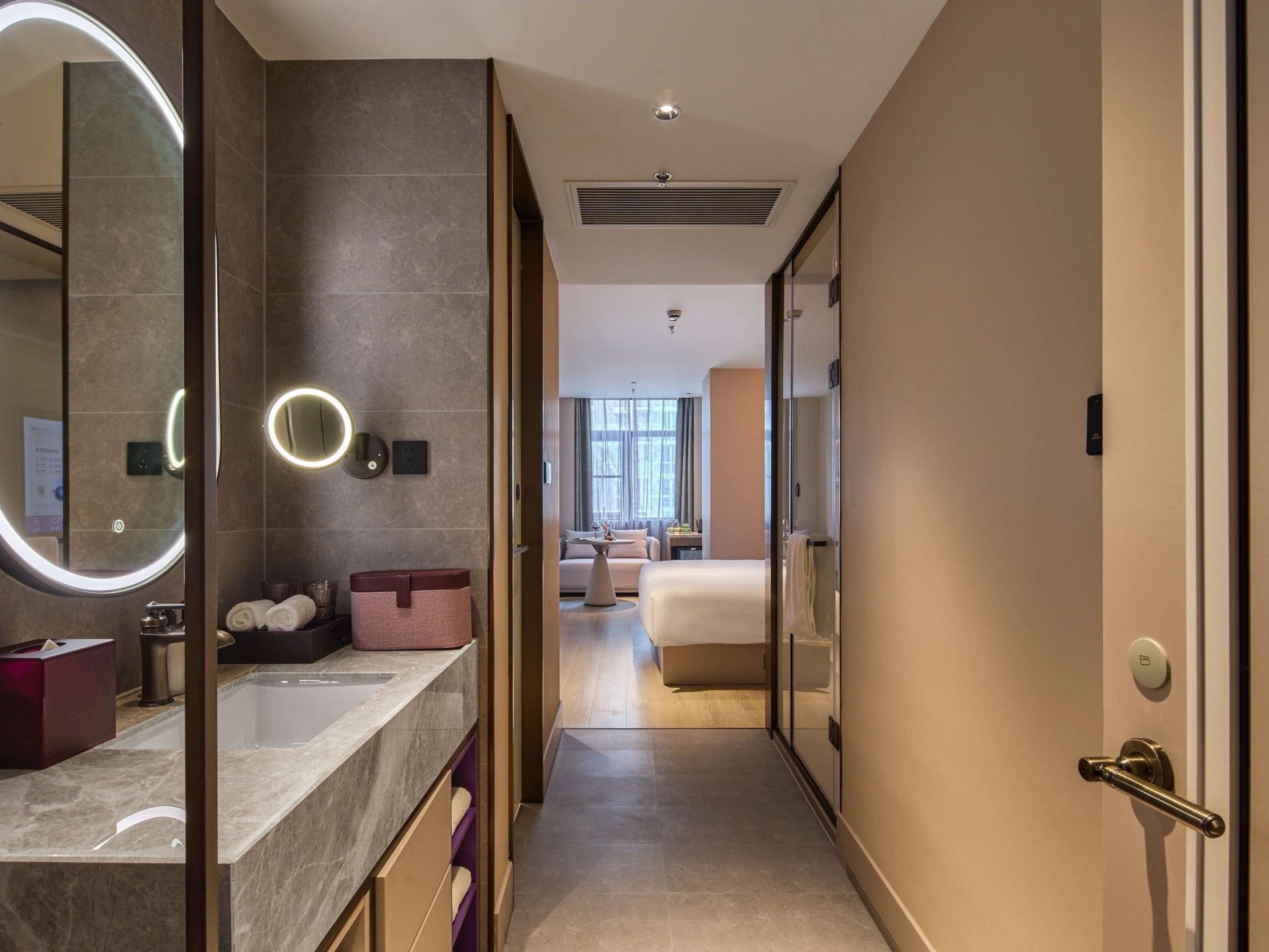 Double Superior King Bed