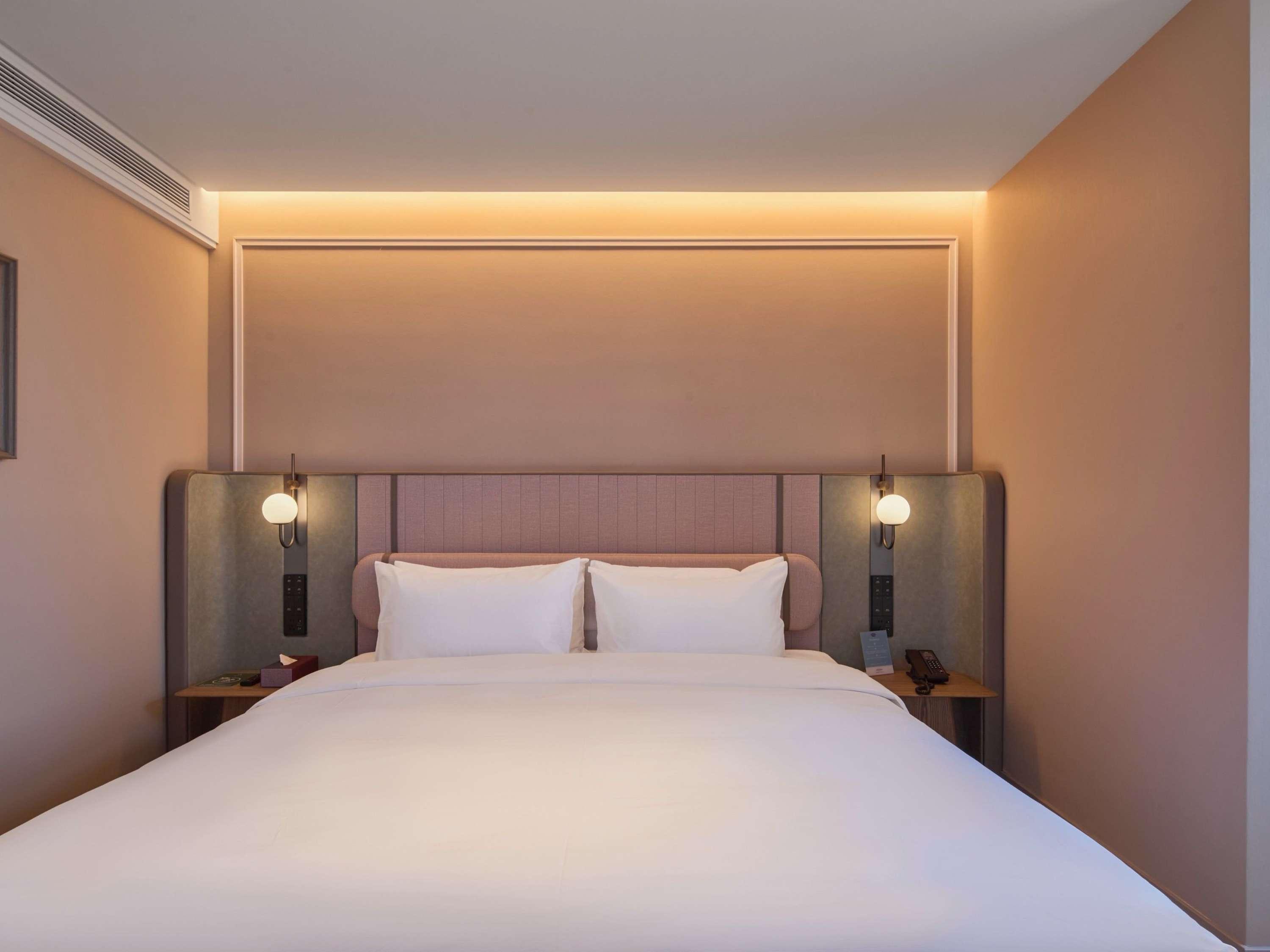 Double Superior King Bed