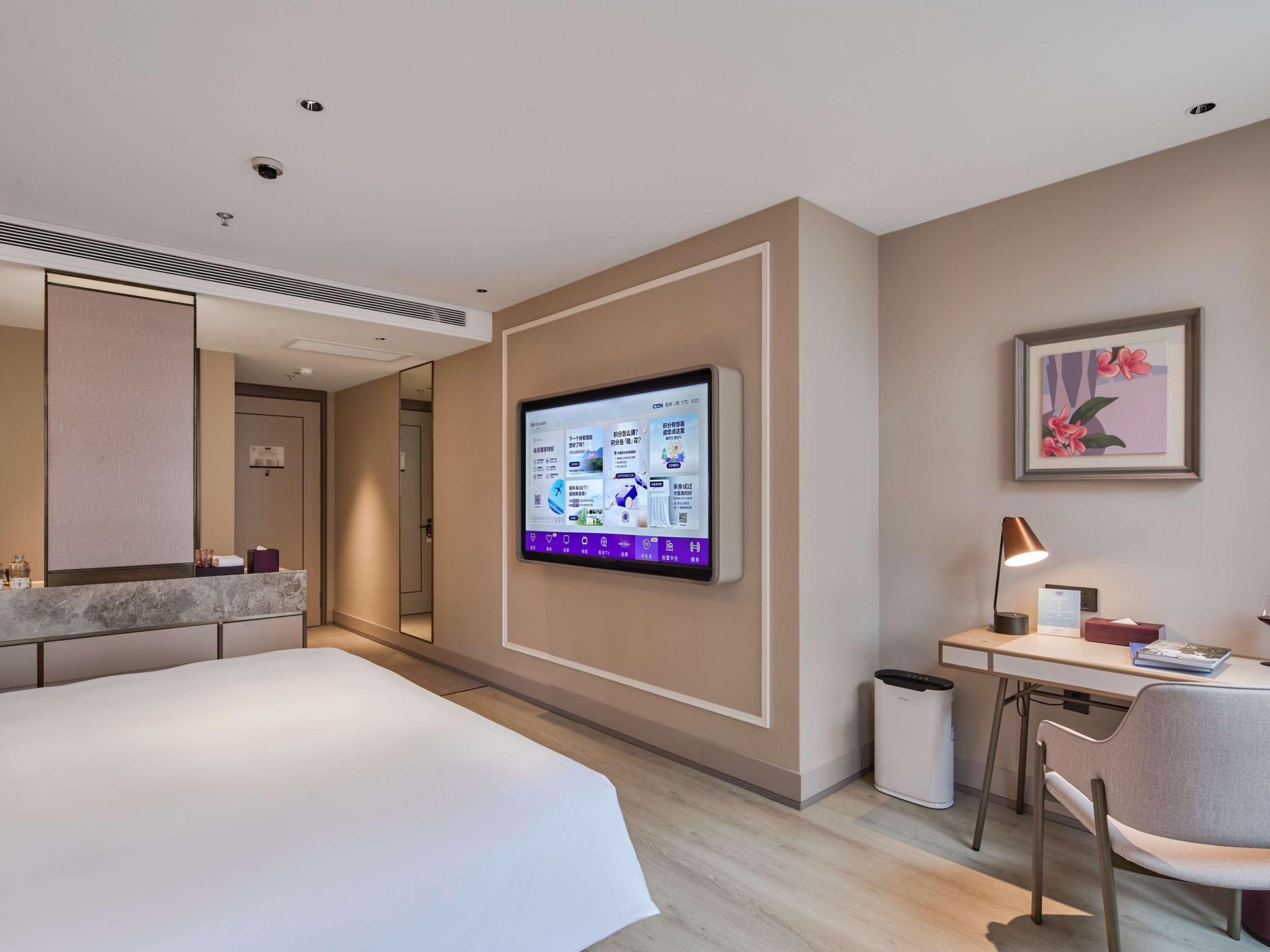 Double Superior King Bed