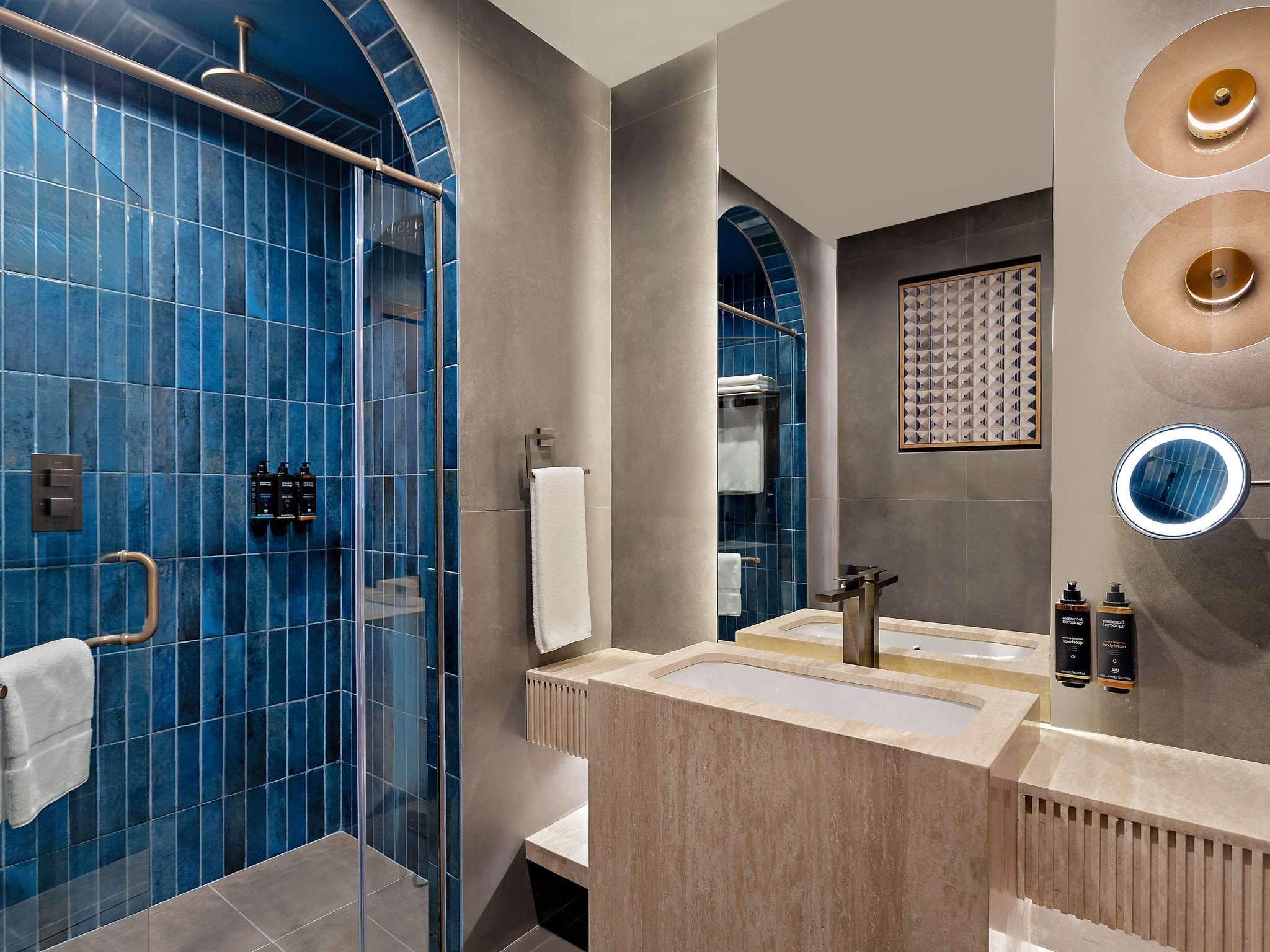 Double King Size Bed