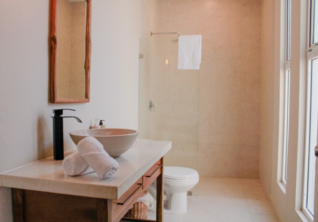 Double Deluxe King Bed